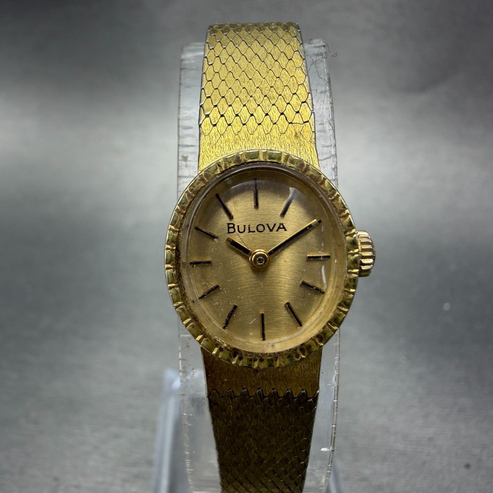 Bulova Watch Women 16mm Gold Dial Gold Tone Oval Mesh band Manual Wind Runs VTG