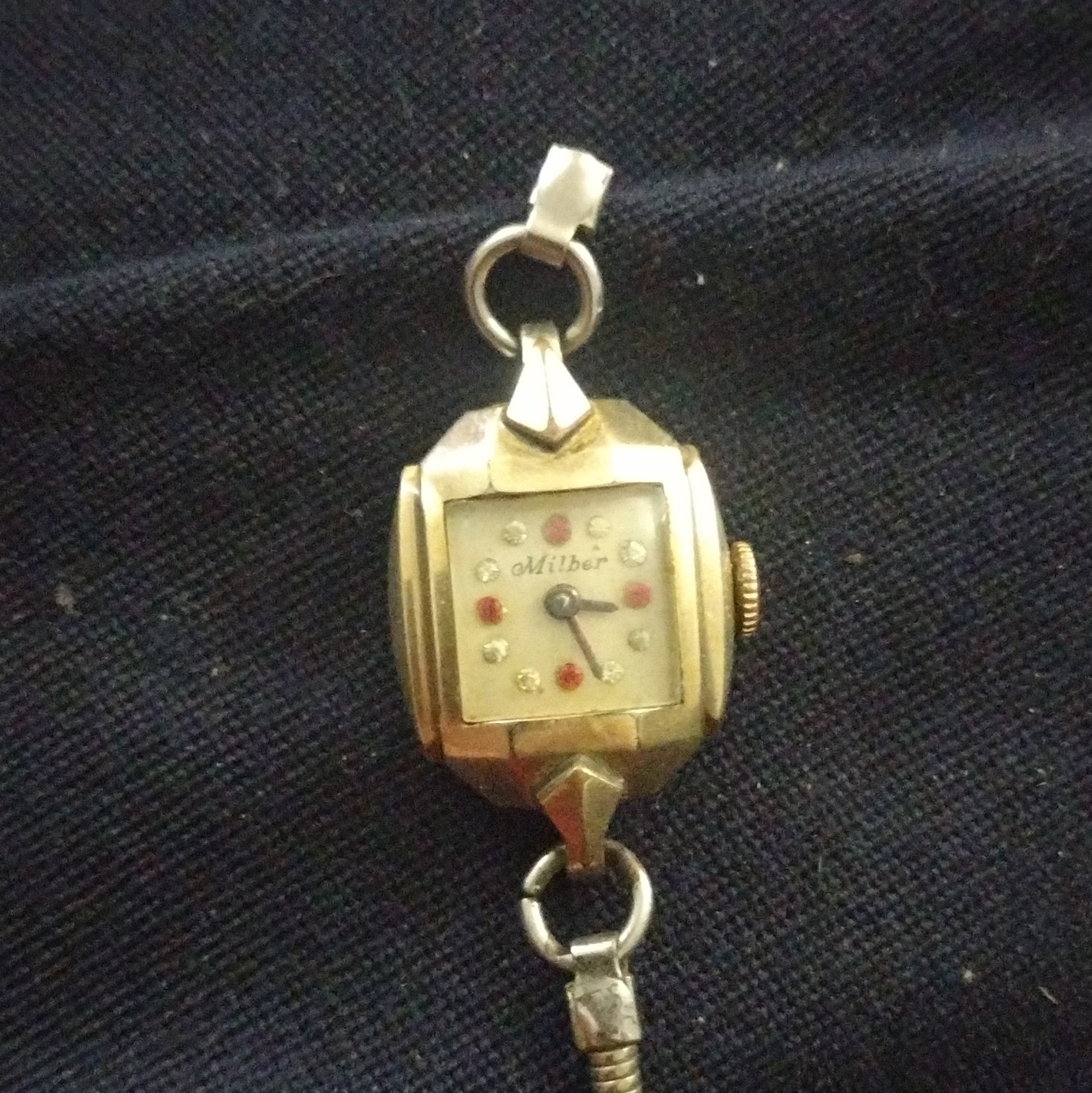 Milber Vintage Women’s Dress Manual Mechanical Octagon White Dial Metal Bracelet