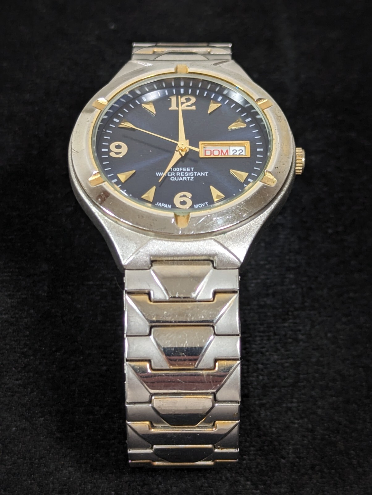 Black Dial Date Indicator Silver Tone Round Case Stainless Stretch Watch 7.5 In