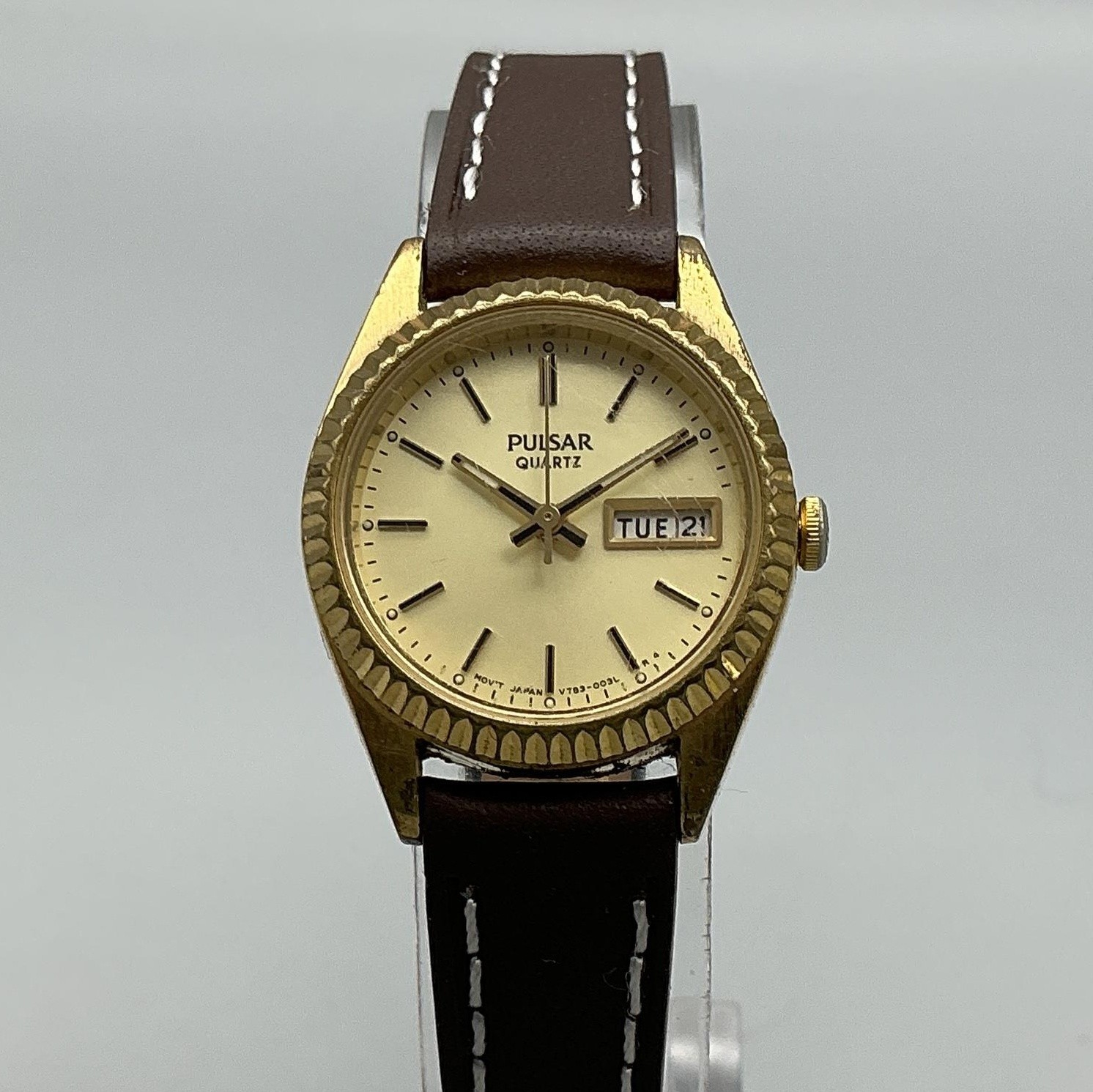 Vintage Pulsar Womens Watch 23mm V783-0030 Gold Tone Day Date Brown Leather