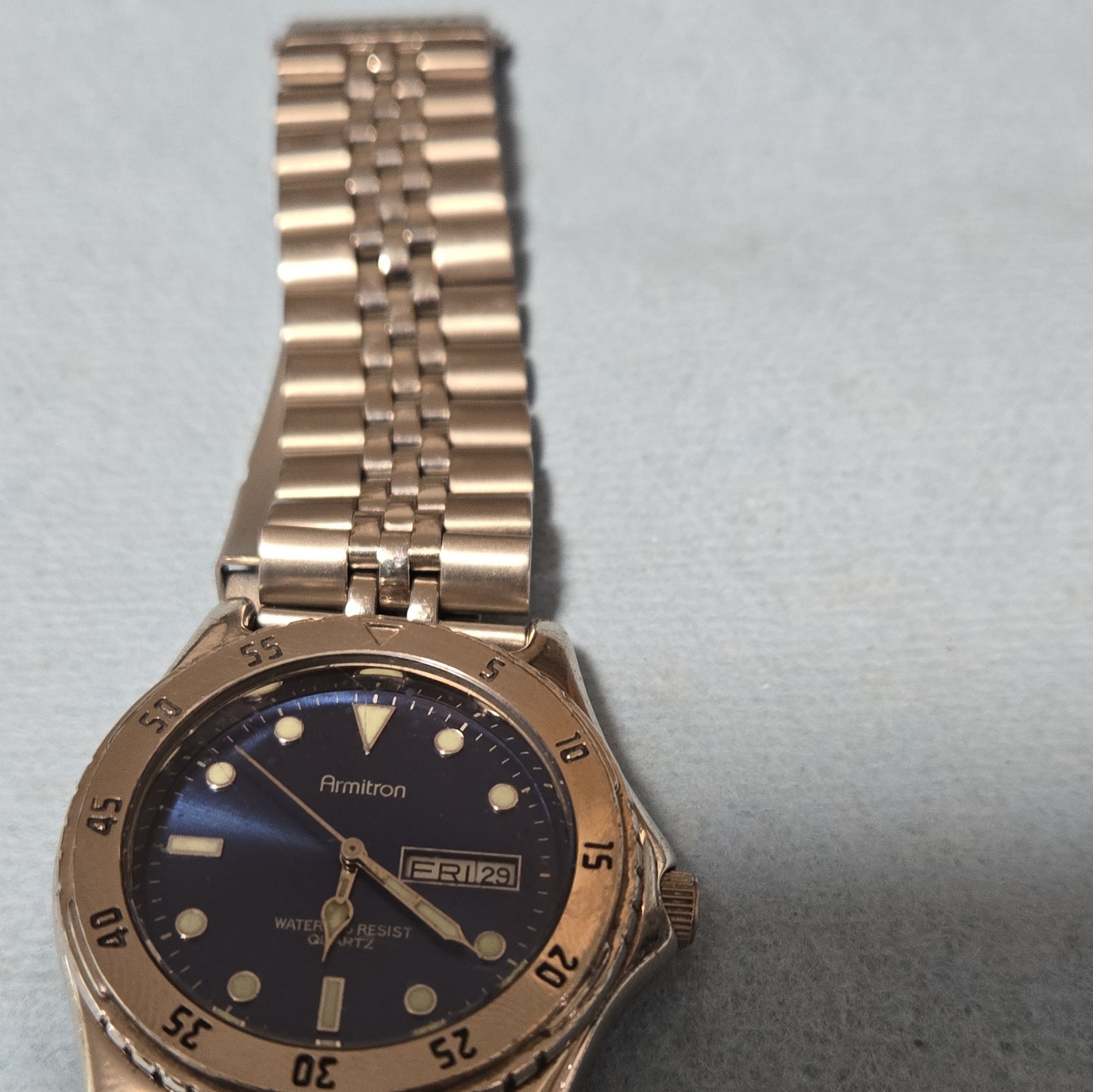Armitron Quartz Diver 100ft Blue Dial Day/Date Silver Steel Bracelet Watch