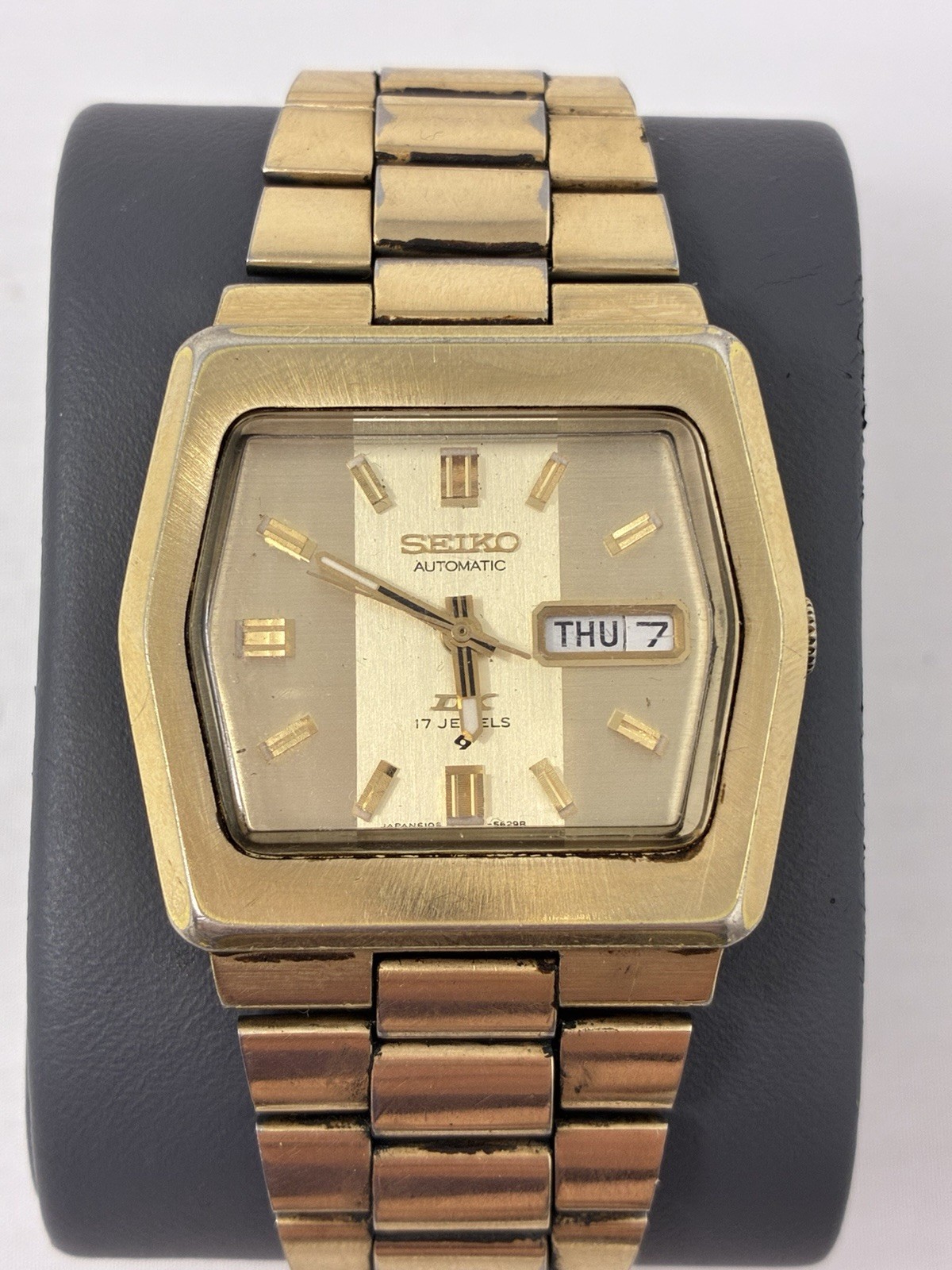 Vintage 1973 Seiko DX Automatic Men’s Gold Tone Wristwatch 17J Day/Date