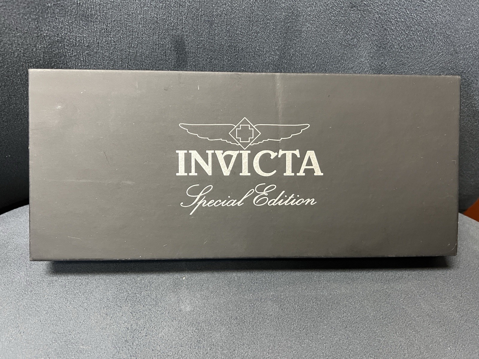 Invicta Special Edition Women’s Quartz Gold Tone Watch Set w/ 5 Leather Straps