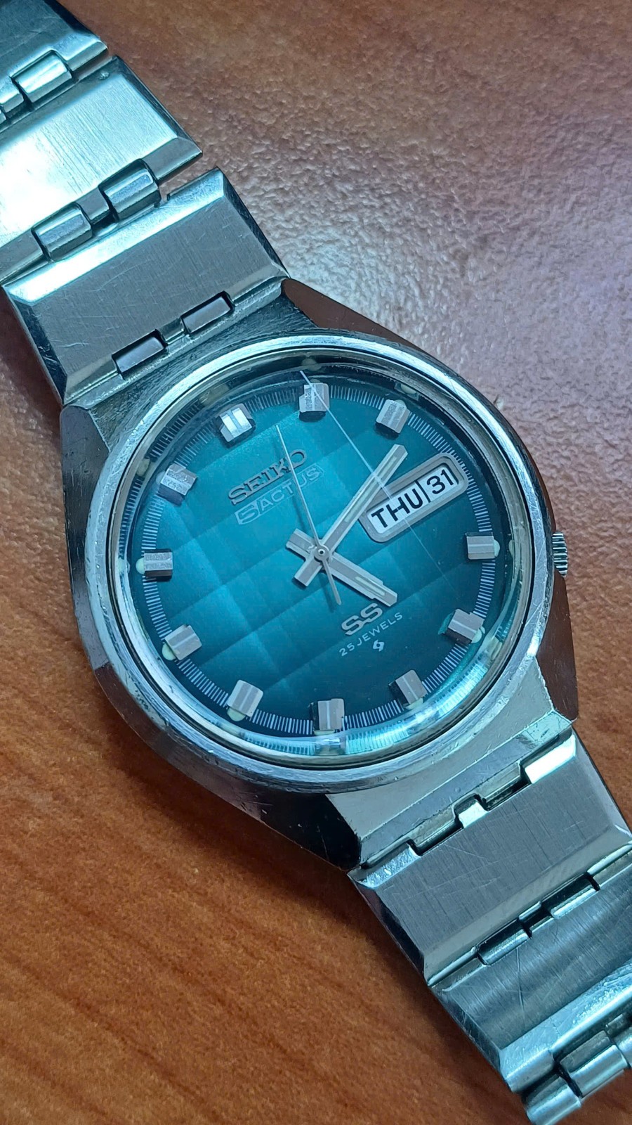 Seiko 5Actus SS 6106-7690 Gradient Blue Dial 25J Automatic (2554)