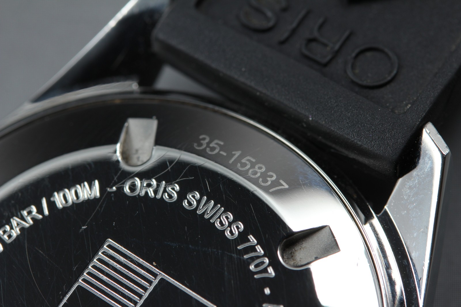 Oris Divers Sixty Five 7707 Date Black 40mm Automatic Made in Swiss Men’s Watch