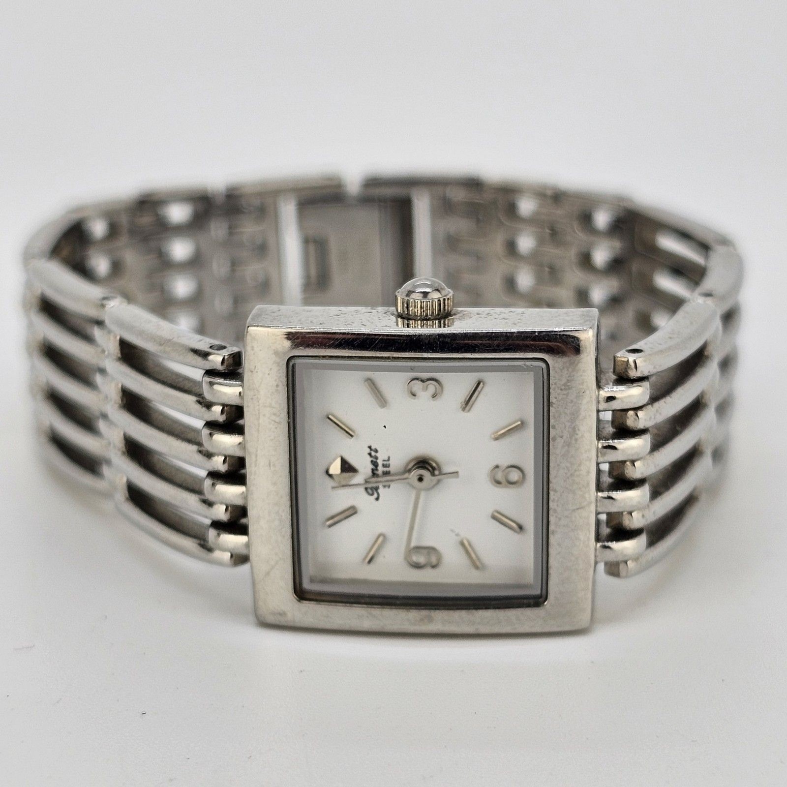 Women’s Watch 20MM White Dial Gray Case Gray Bracelet 6″ Wrist New Battery