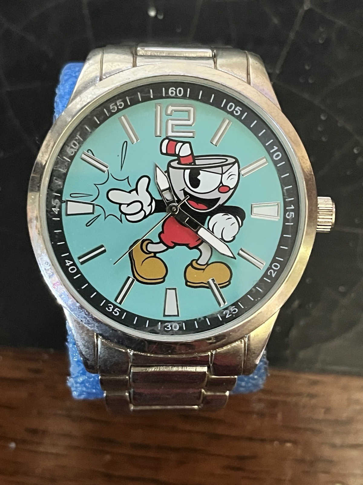 Accutime Cuphead Men’s Analog Quartz Watch 43mm Case StudioMDHR CUP8001GS