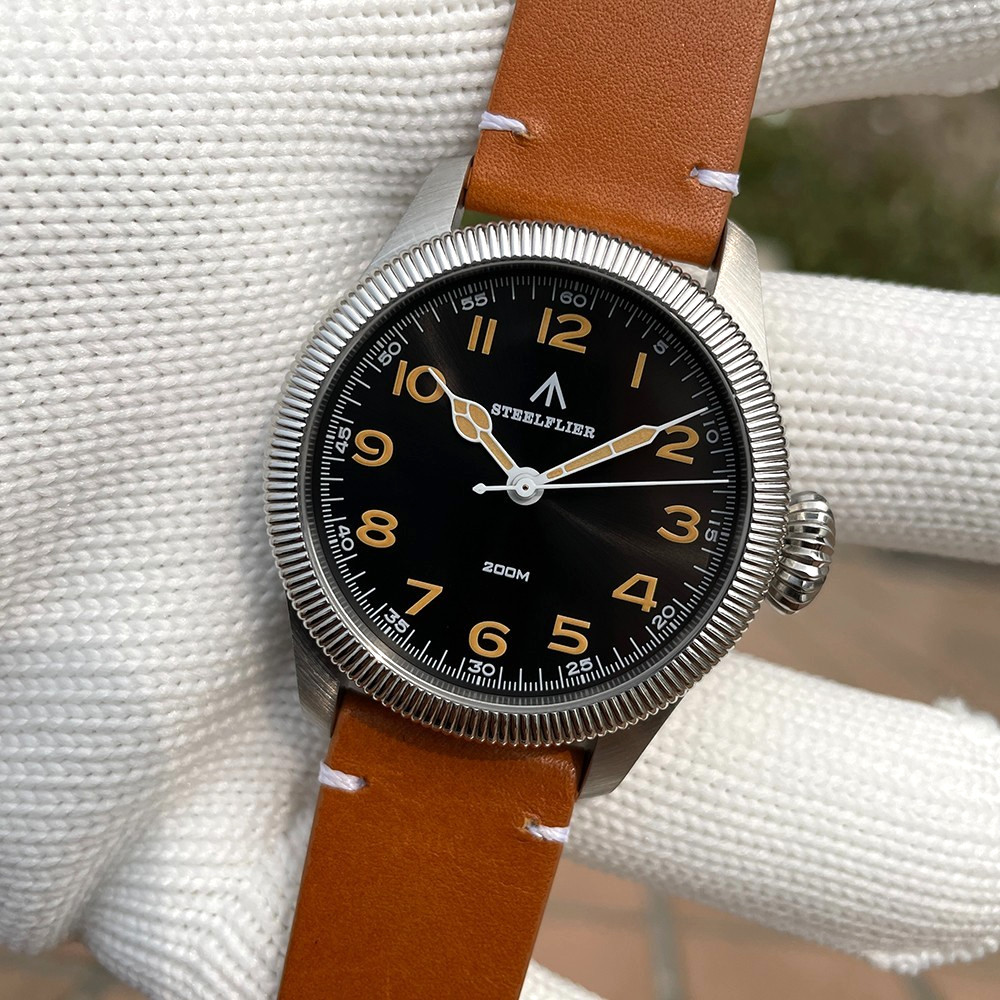 39MM STEELFLIER Quartz Pilot Watch Men’s Sapphire 200M Waterproof Leather NEW