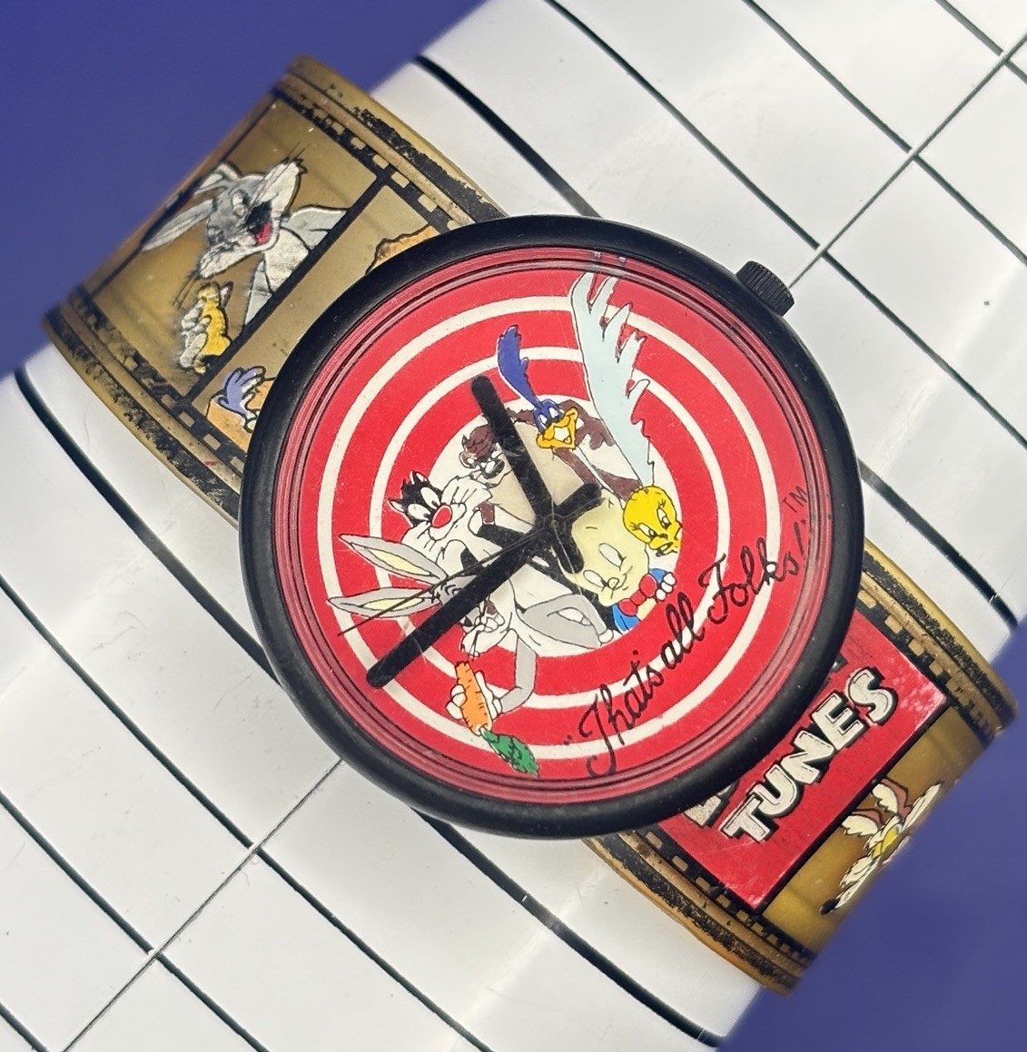 COLLECTIBLE VINTAGE LOONEY TUNES FRIENDS BUG /TAZ/TWEET WATCH ARMITRON #9.41