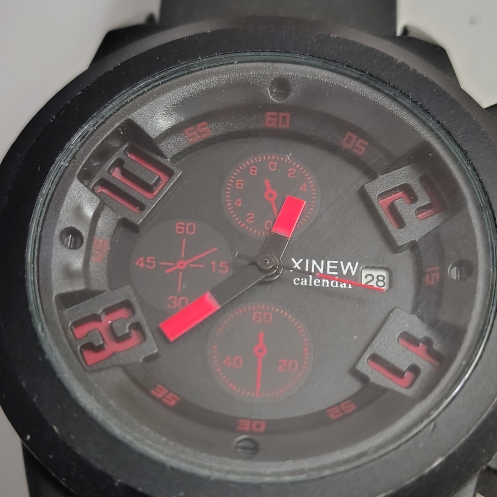 XINEW Mens watch Black Dial Date Quartz Japan Movt unique modern look