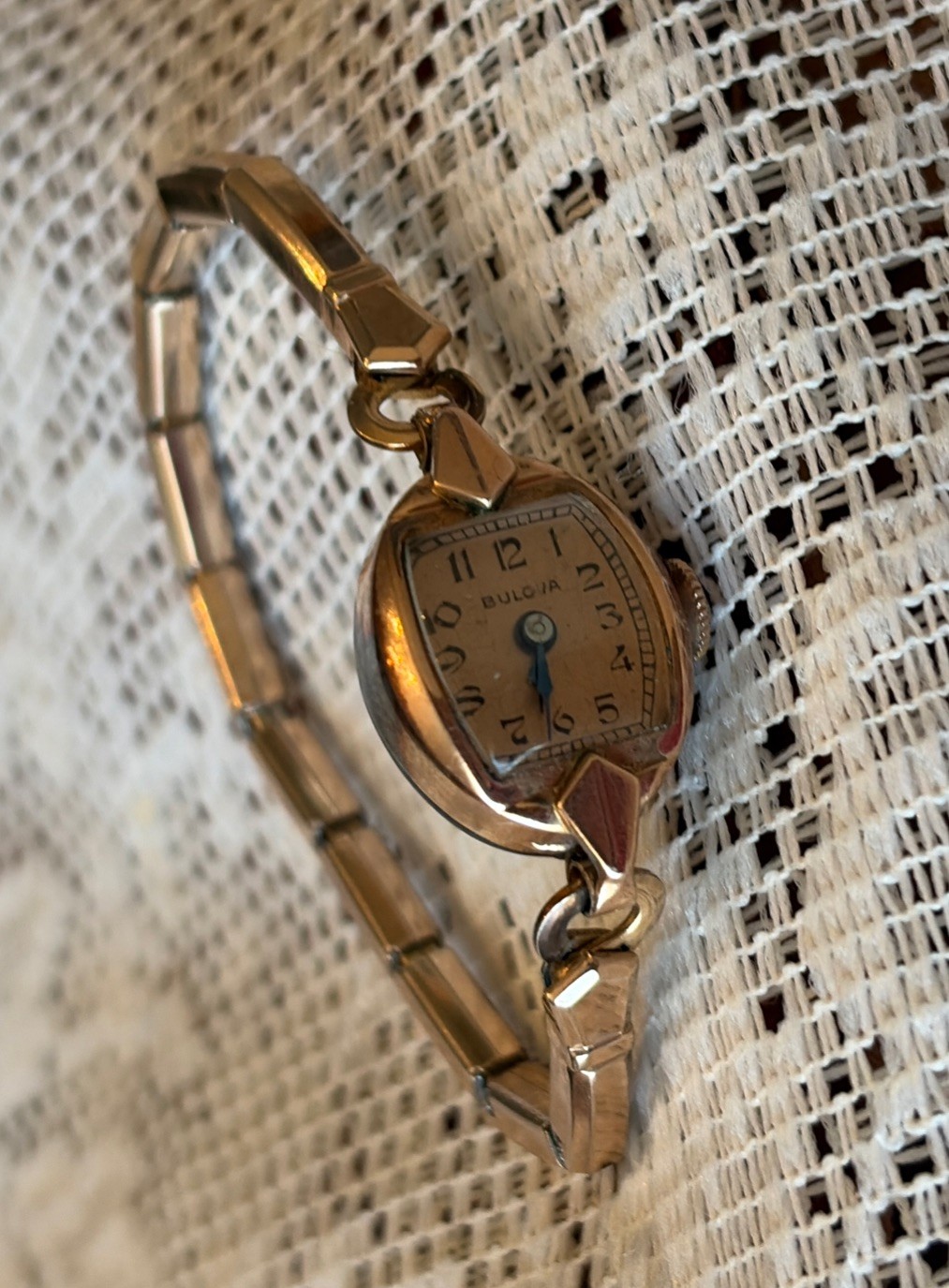 Ladies Vintage 14k Gold Filled Bulova Wrist Watch Petite Stretch Untested