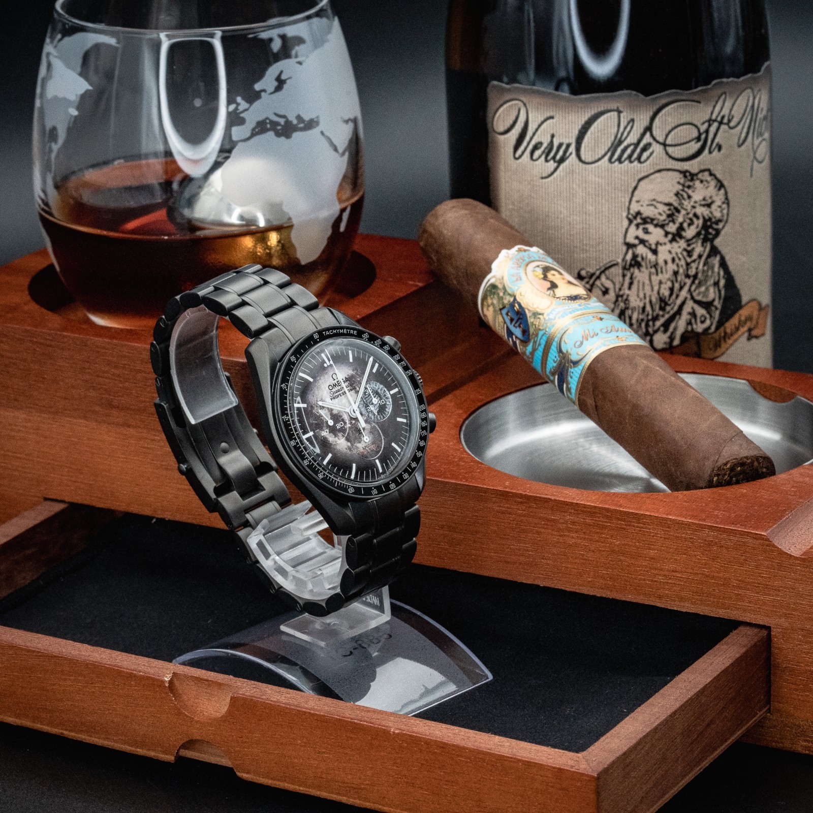 Black Venom Custom OMEGA Speedmaster Moonwatch Professional 311.30.42.30.01.005