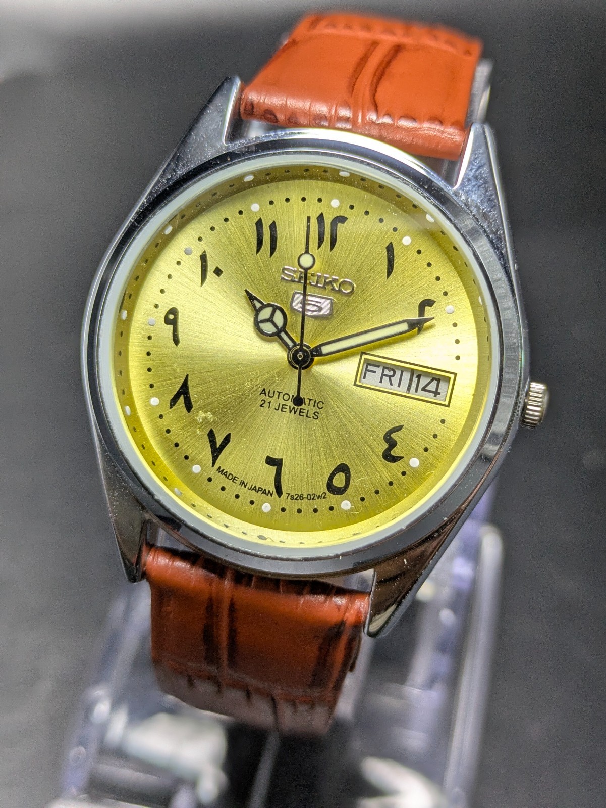 Vintage Seiko 5 automatic day date movement no. 6309A japan made men’s watch