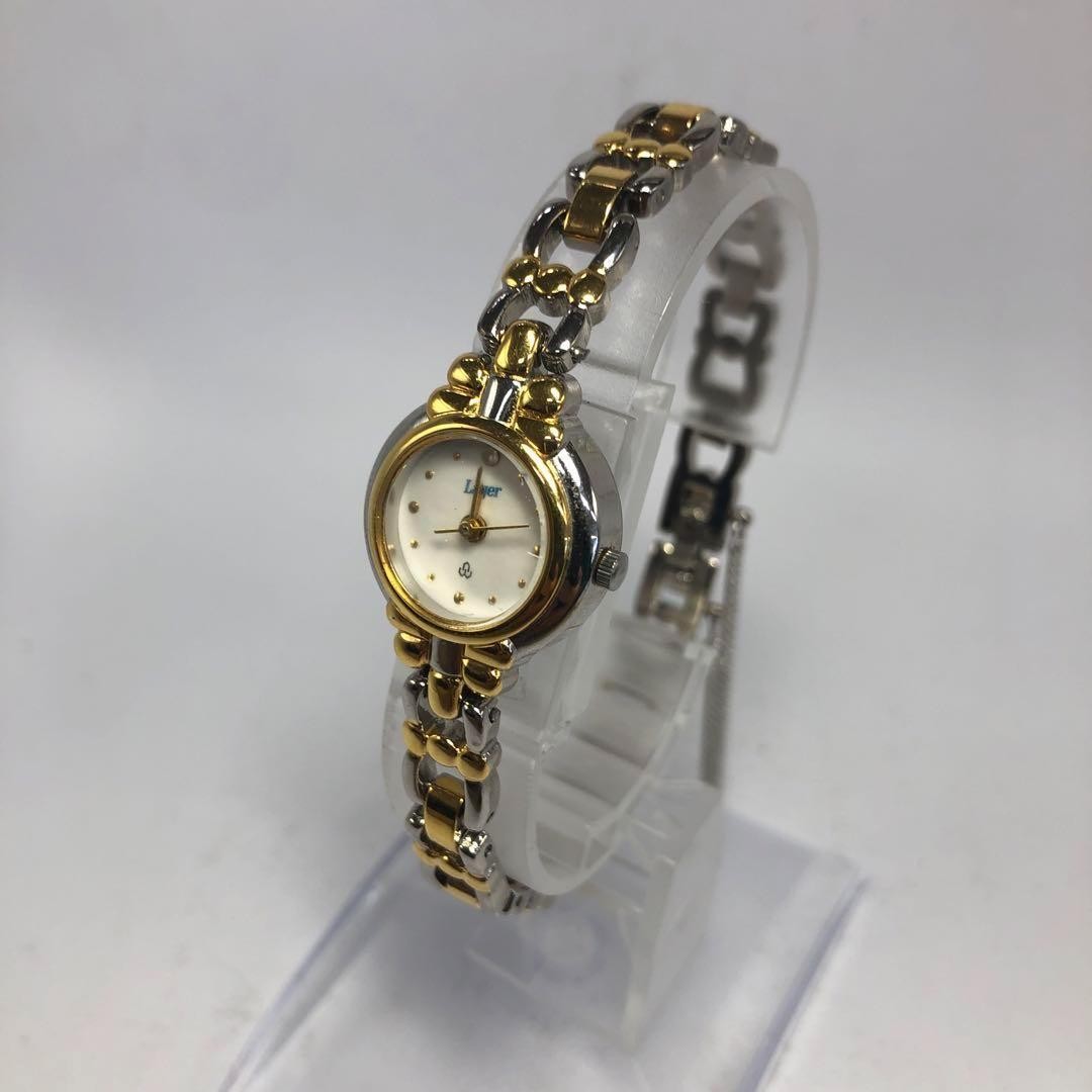 Casual White Ladies Vintage Elegant Wristwatch Face Size 18.7mm Used From Japan