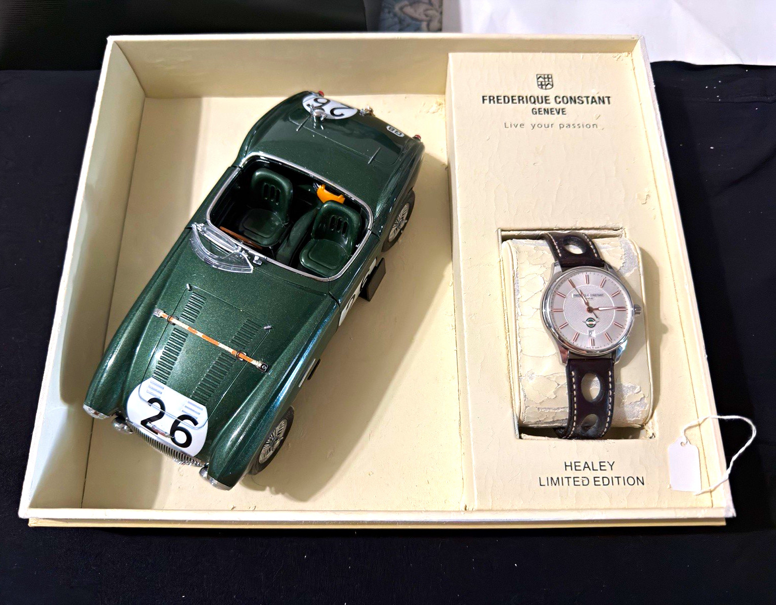 Frédérique Constant Healey Automatic 40mm Date Silver Dial Brown Leather