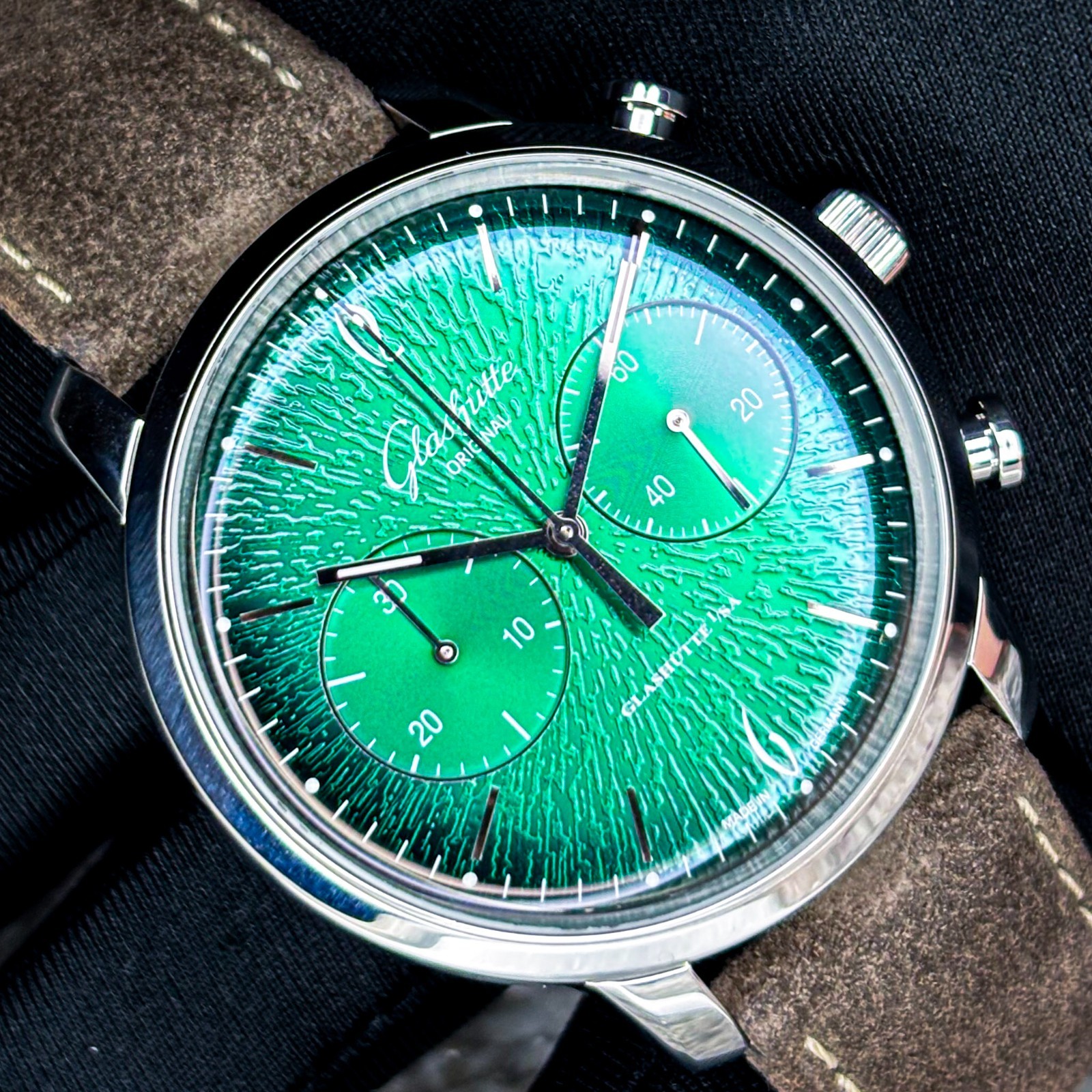 Glashütte Original Sixties Chronograph Annual Edition 1-39-34-05-22-04 box/paper