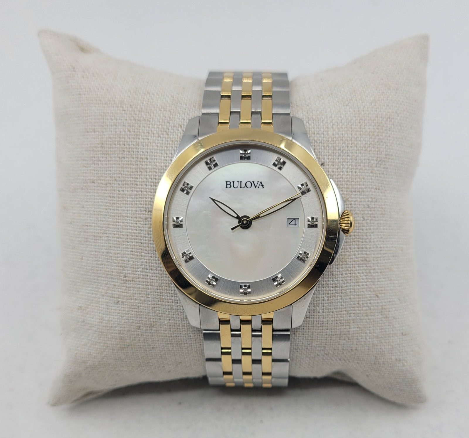 * Bulova 36mm Diamond Accented White MOP Dial Women’s Watch 98P161 (Pre-Owned)