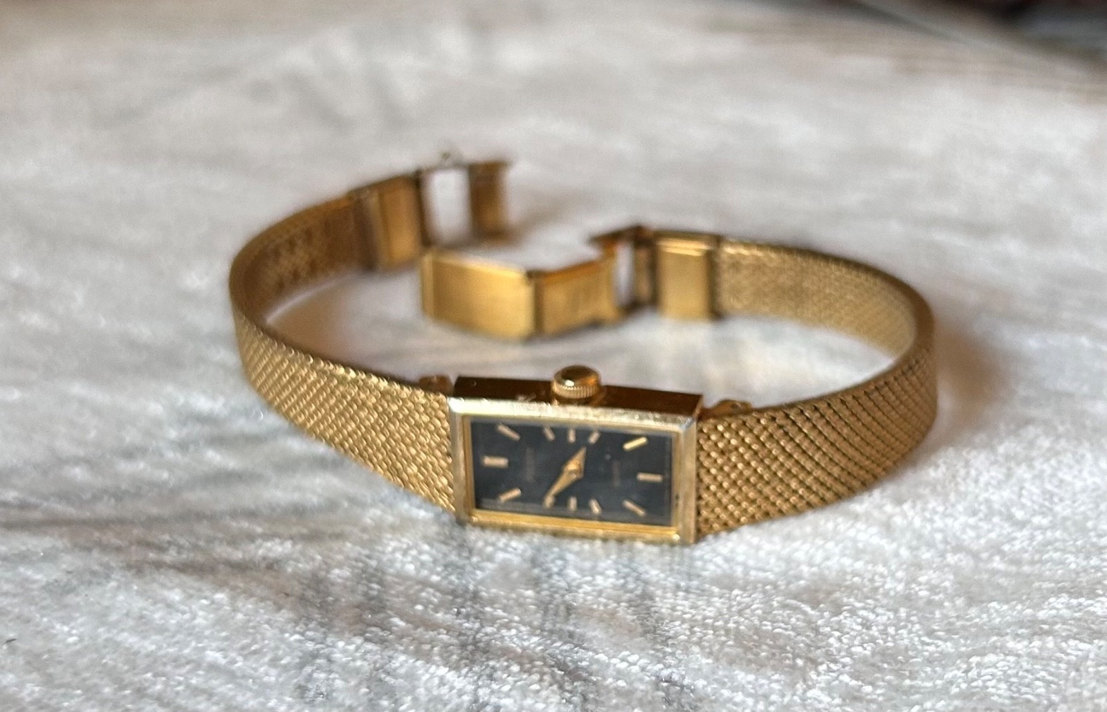vtg pulsar tank watch ladies v220-5560 gold tone metal band 6″ 11mm new battery