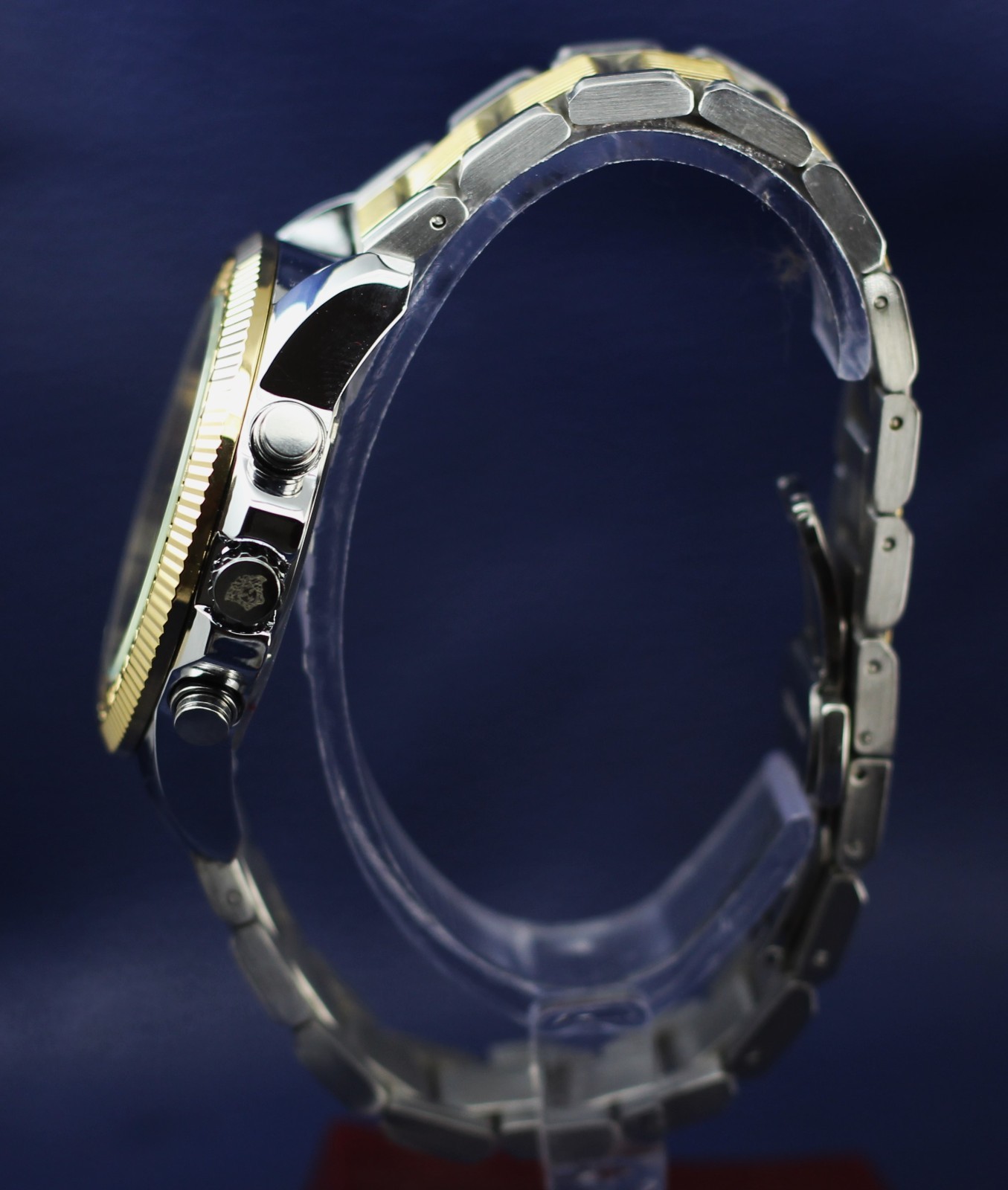 Refurbished Versace Chronograph In Golden Dial With Date Indicator Men’s Watch.