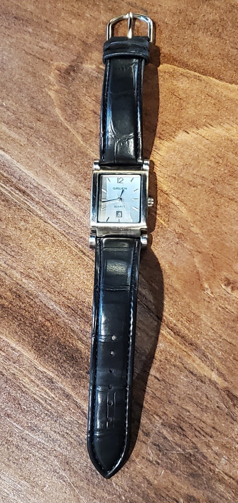 Gruen Silver Quartz Vintage Wrist Watch GR8028 245 PC22 SR626SW Black Leather !!