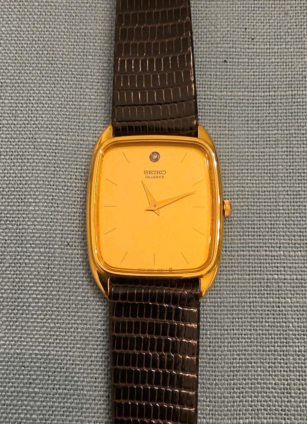 Vintage Seiko Quartz 6530-5329 Men’s Dress Watch Gold Tone Dec 1983 Slim Tank
