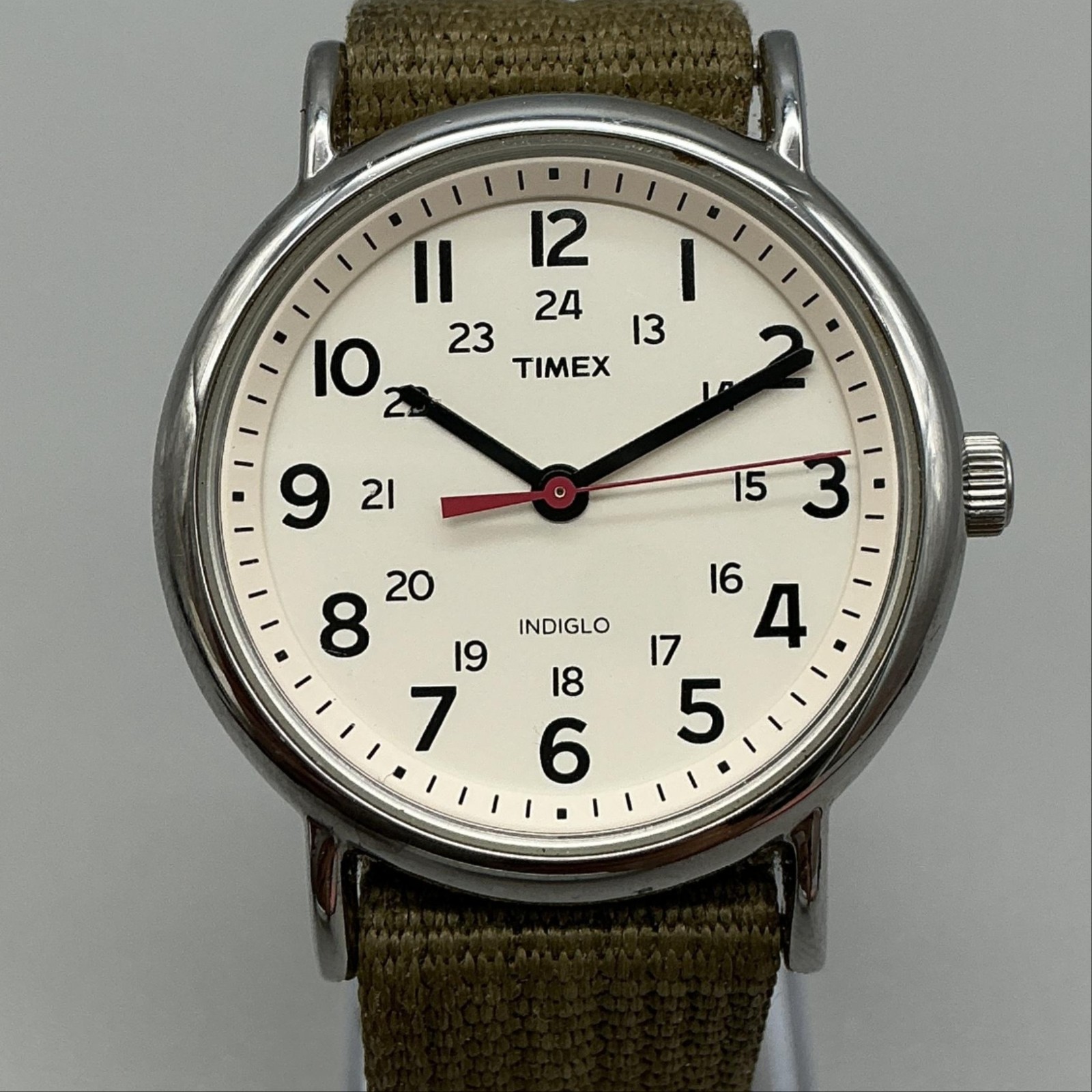 Timex Weekender Indiglo Mens Watch 37mm Cream Dial Green Nylon Strap T2N651