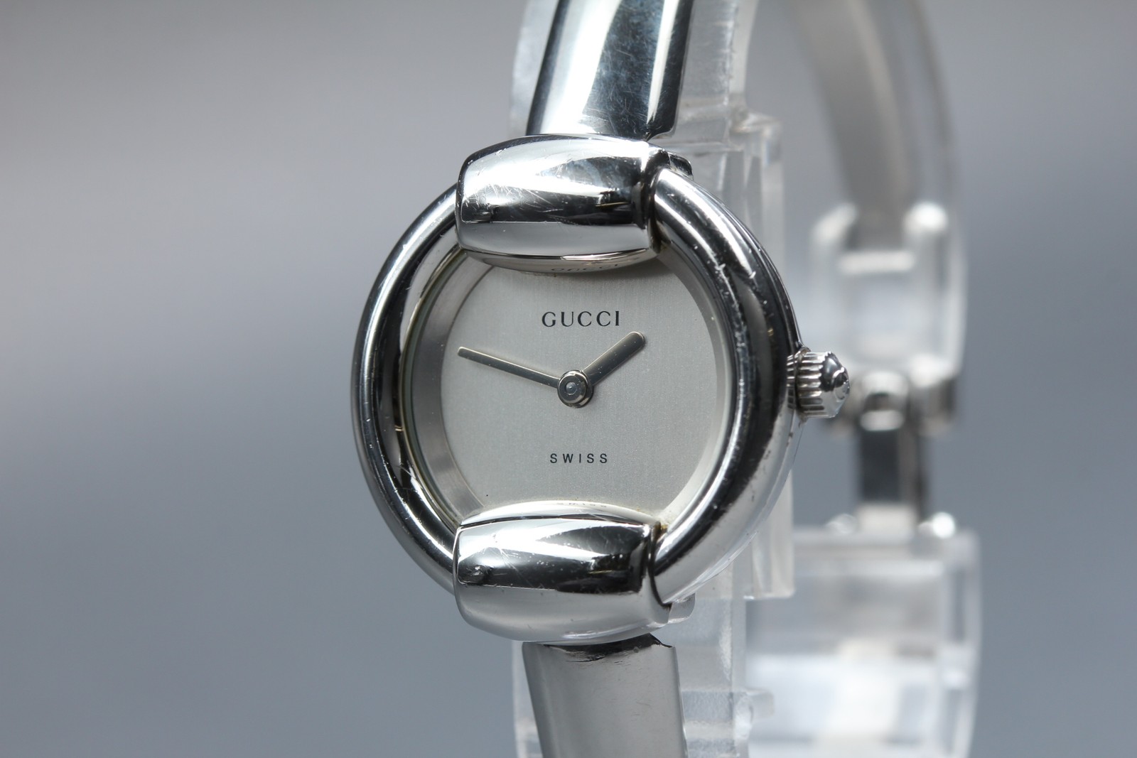[Exc+5] GUCCI 1400L Silver Bangle Quartz Women’s Watch Swiss Made 25mm Japan