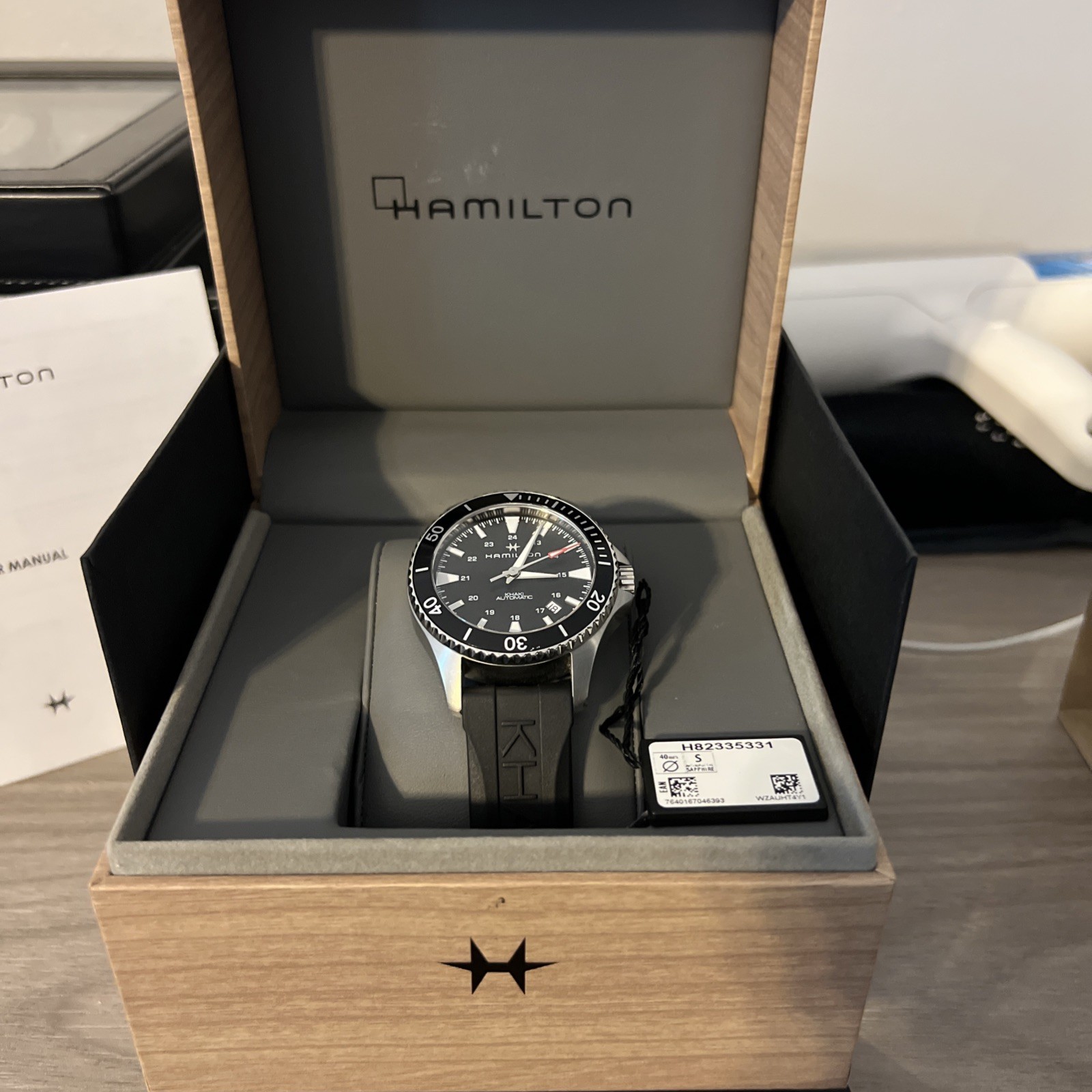 Hamilton Khaki Navy Scuba Automatic Diver – Ref. H82335331 – H-10 Caliber – 40MM