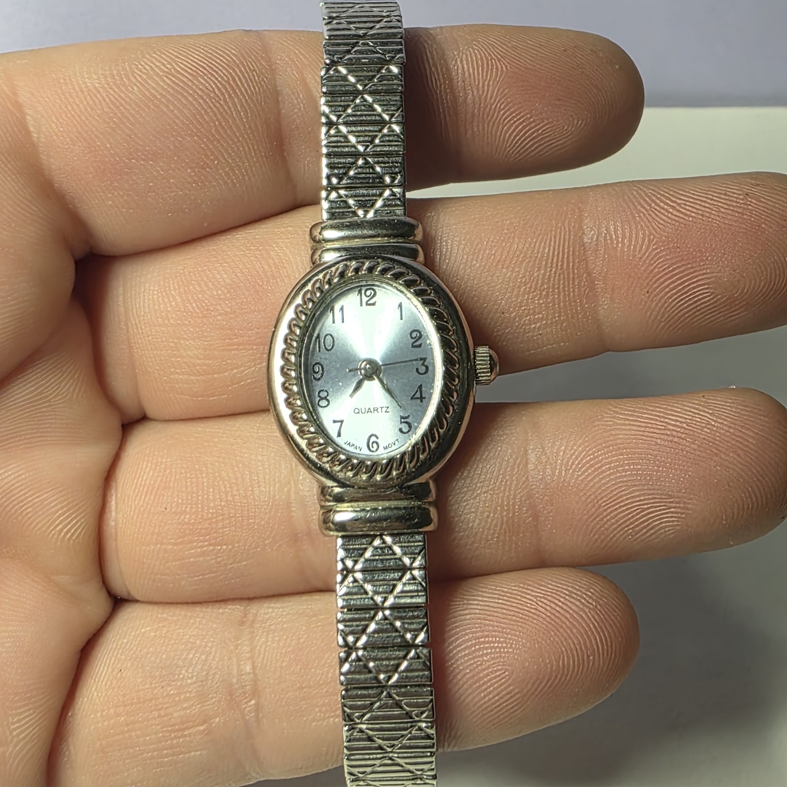 Advance Stainless Silver Ladies Blue Iridescent Stretch Watch Works New Battery
