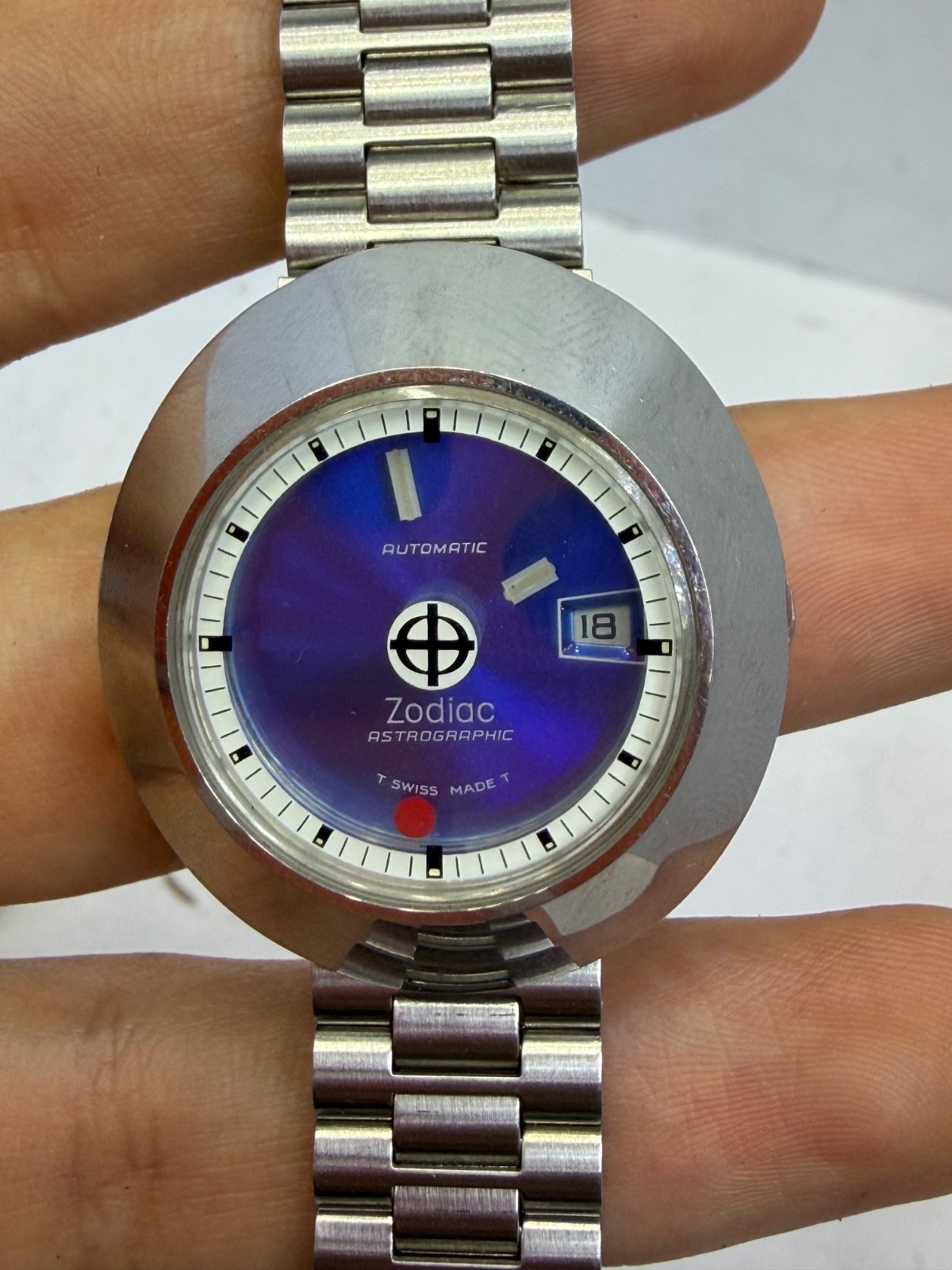 Incredible ladies mint condition Zodiac astrographic mystery dial