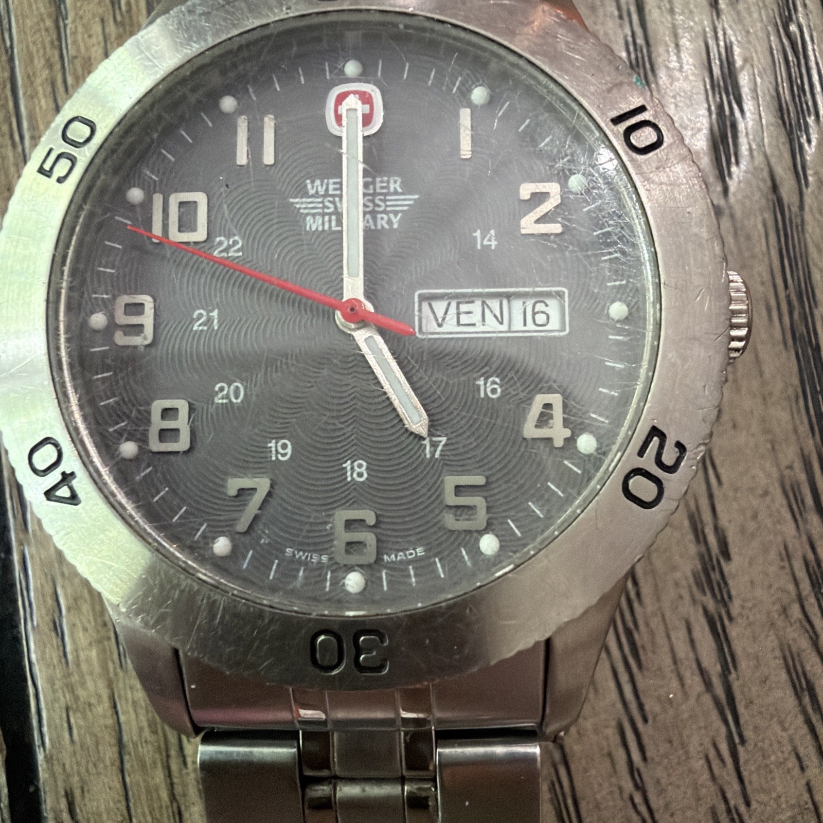 Wenger Swiss Military Mens Watch 79940 WR 100m Stainless Steel &Mineral Crystal