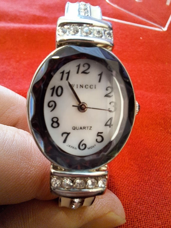 Vintage Wincci 1001 Women’s Quartz Bangle Watch Silver Tone Japan Movement