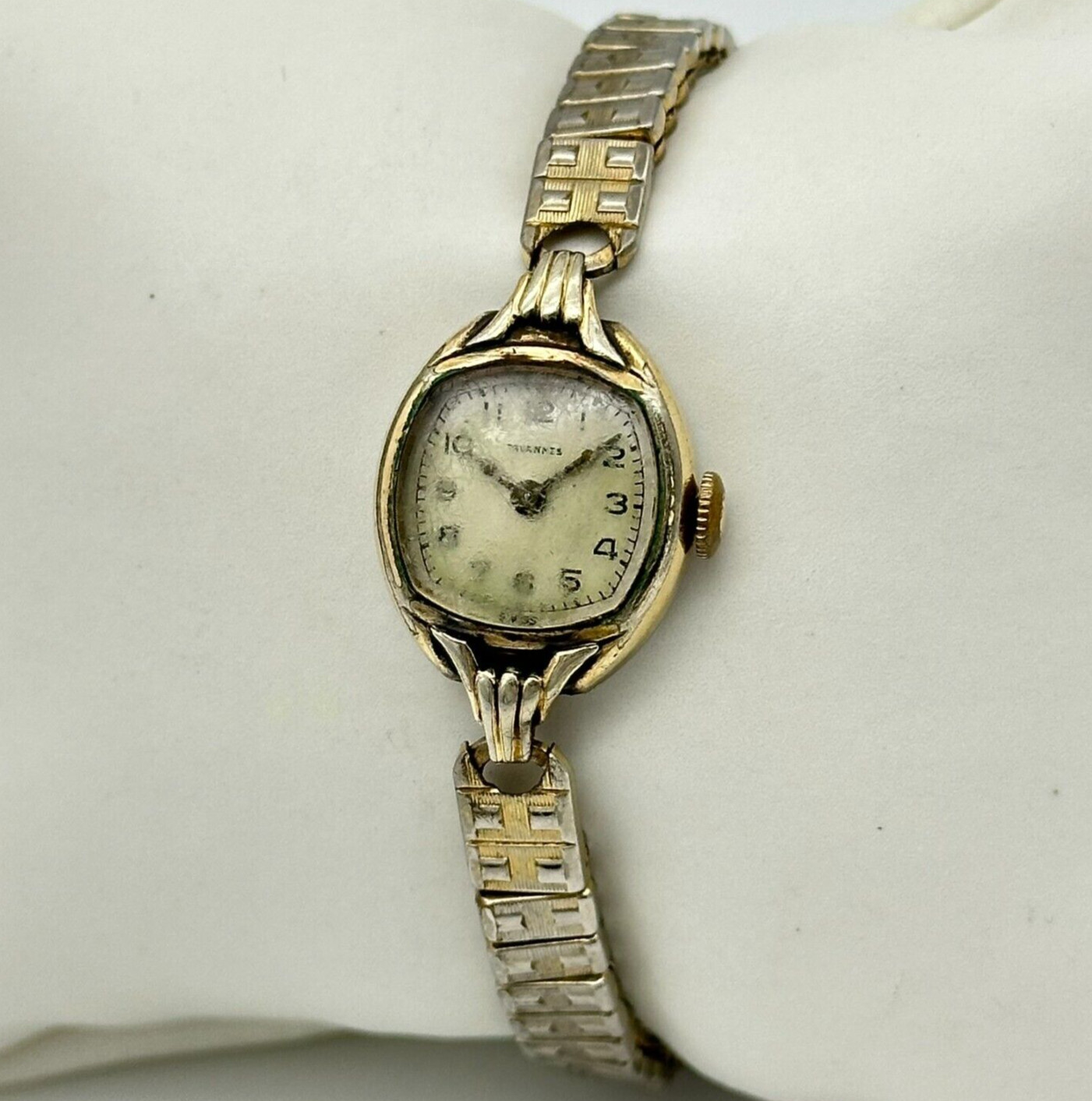 Vintage Ladies TAVANNES Gold Tone 17 Jewel Mechanical 17mm Cushion Watch Runs