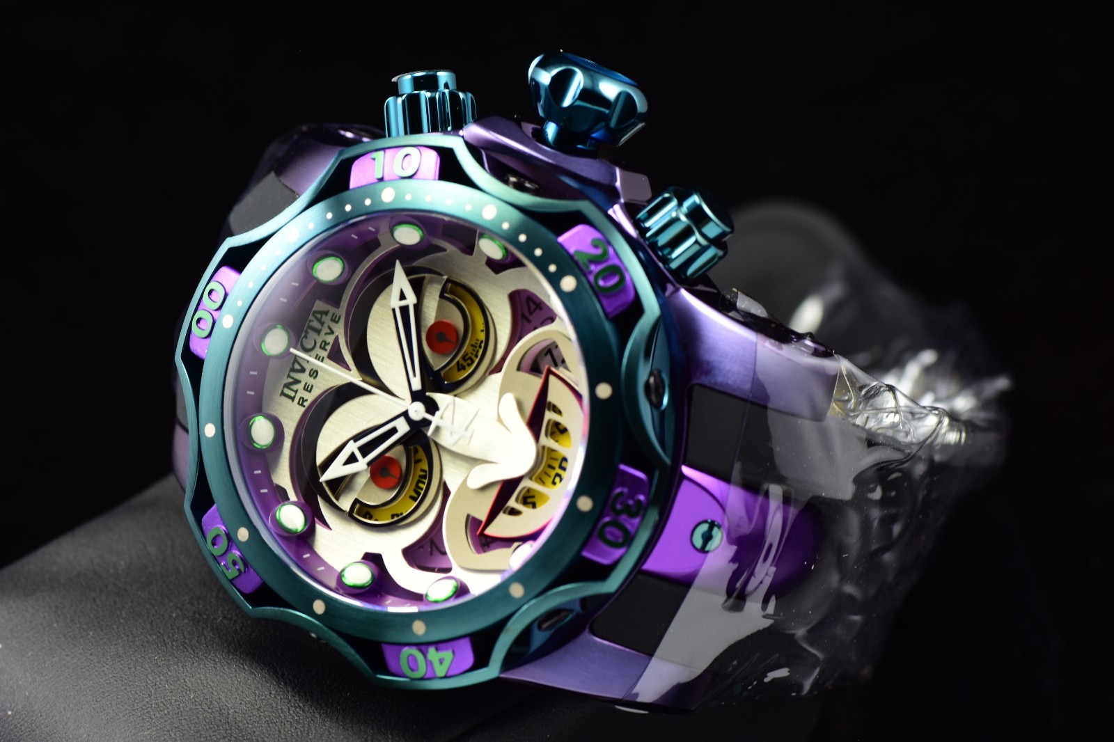Invicta DC Comics JOKER Reserve Swiss Chrono 52.5mm Ltd Ed Green/Purple Watch