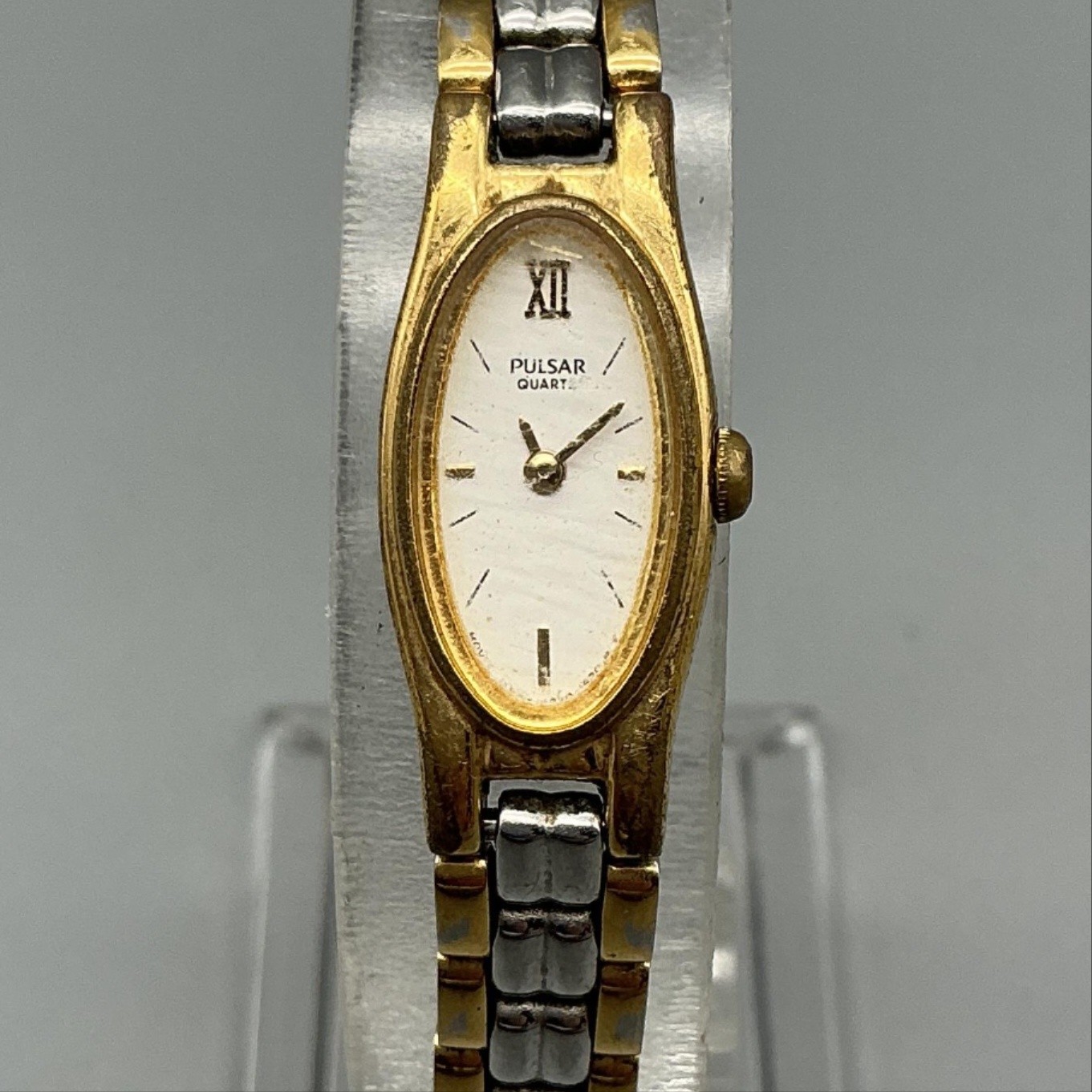 Vintage Pulsar Womens Watch 11mm White Dial Two Tone V220-6190 New Battery 7.75″