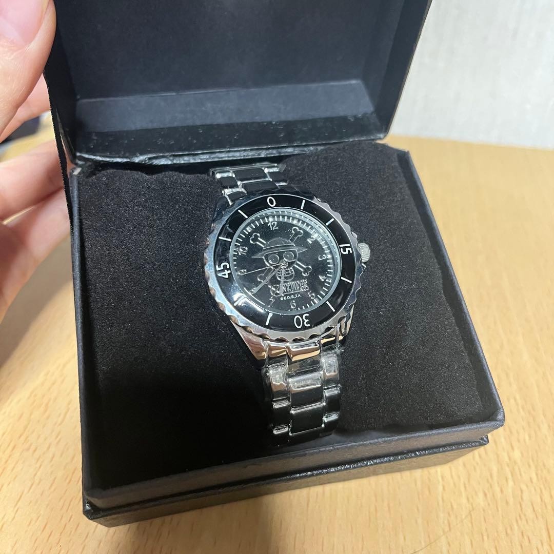 One Piece x Tendence Collaboration Watch Skull Design New Unused