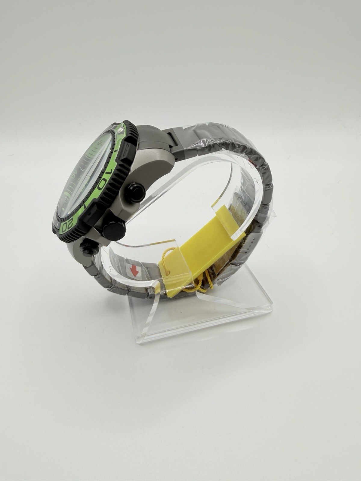 Invicta TI-22 Commandor 48mm Titanium Green/Black Bezel Black Dial