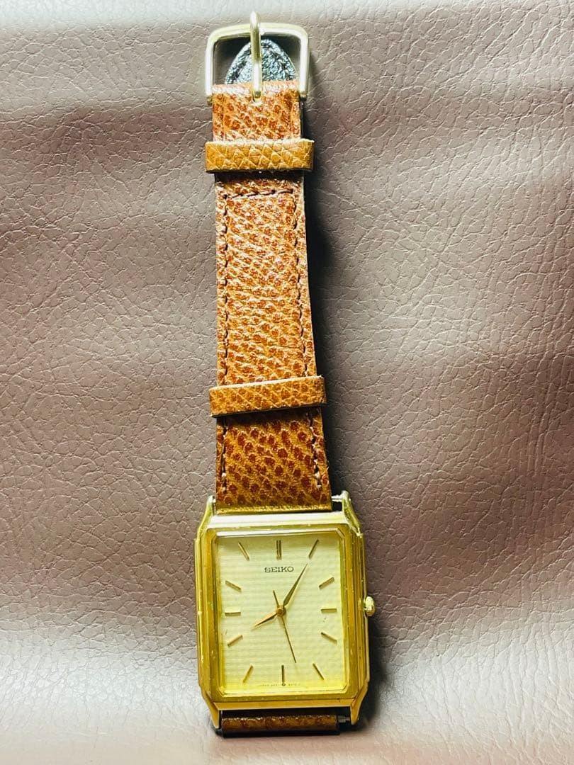 Seiko 5E31-5A10 Gold Dial Quartz Men’s Square Watch from Japan Used