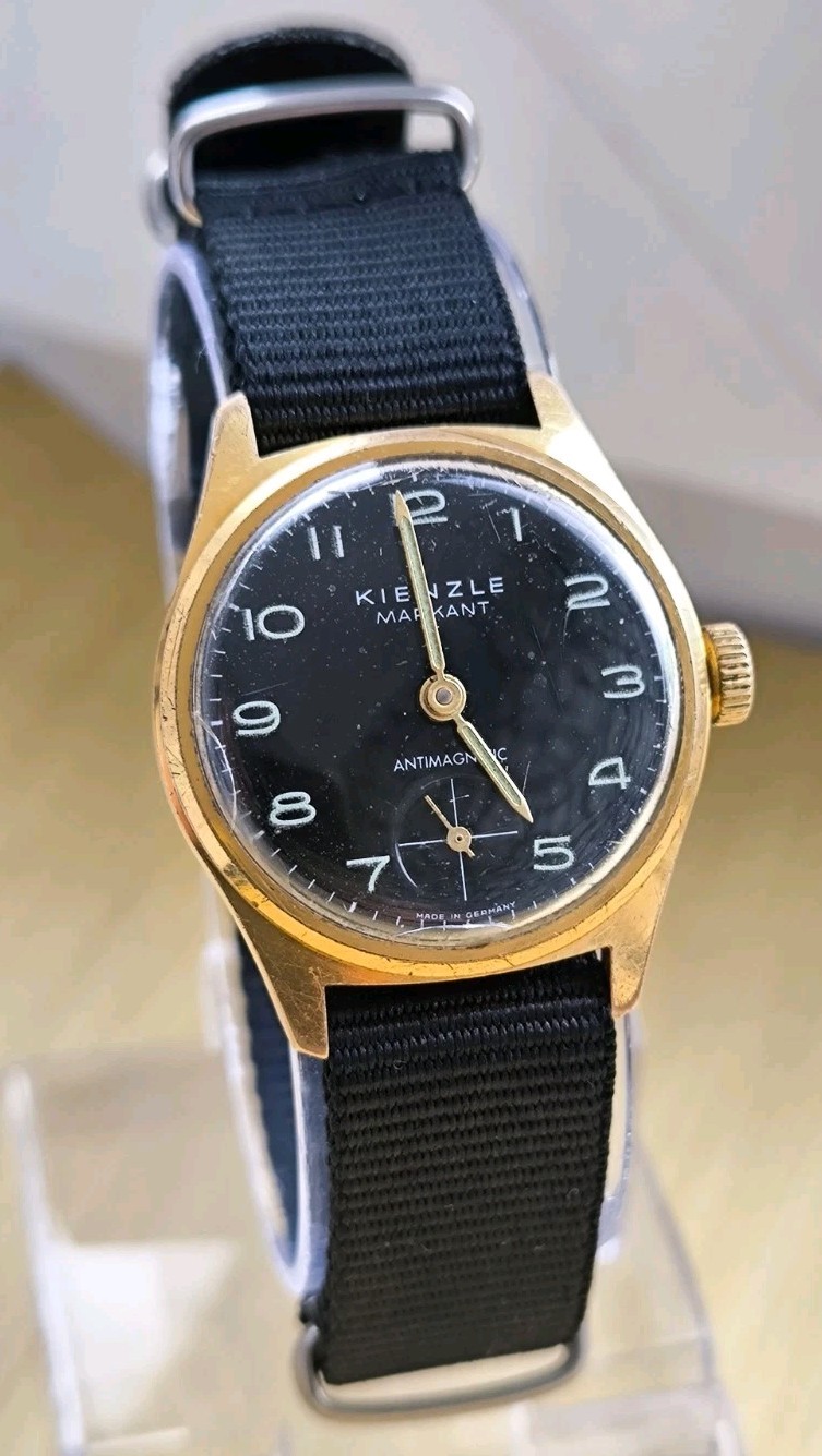 VINTAGE KIENZLE MARKANT ANTIMAGNETIC GERMAN MEN’S WRIST Watch Black Dial