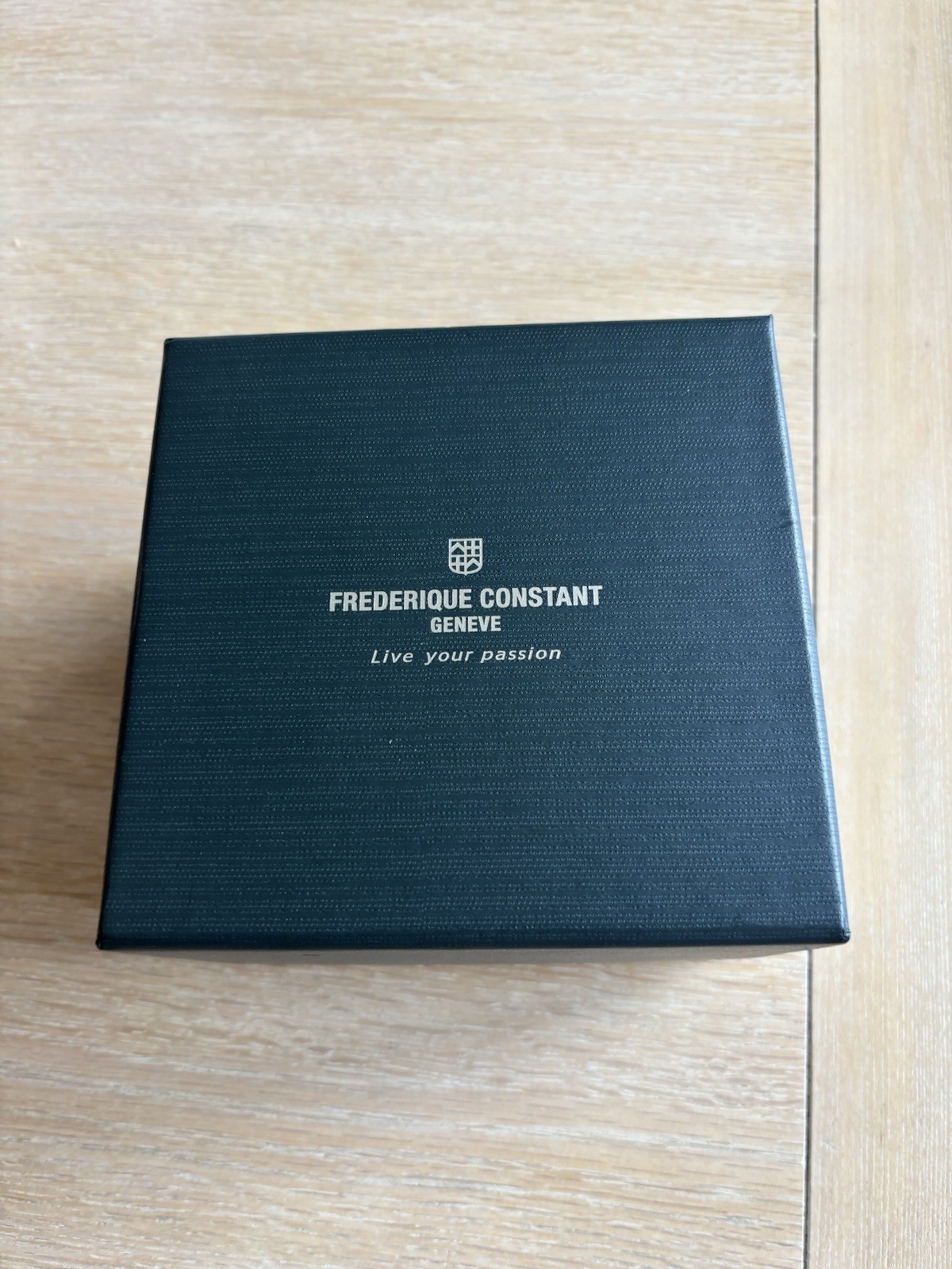 Frédérique Constant Classics Carrée Ladies Quartz Roman Silver Dial Steel Box