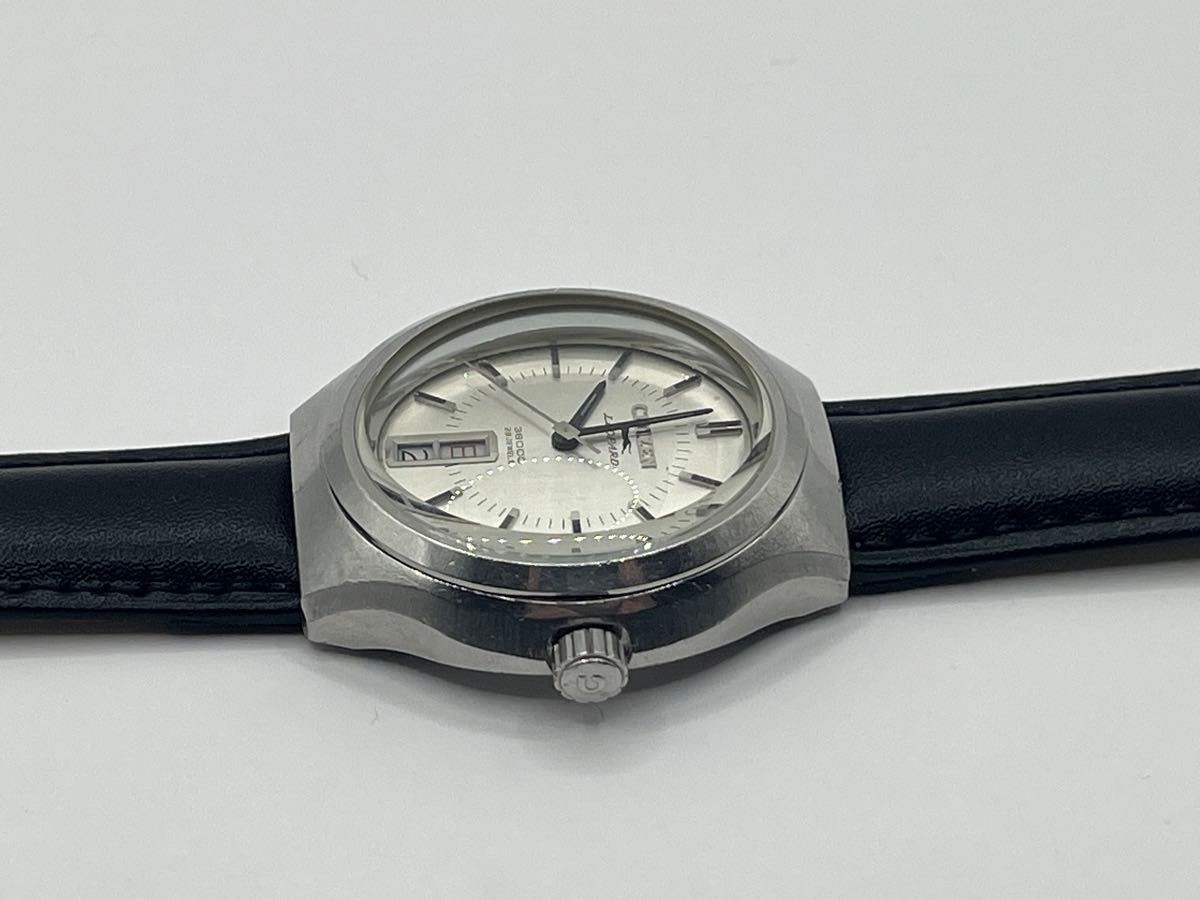 CITIZEN LEOPARD Vertical Oval Crystal Glass 36000 VPH 28 Jewels Automatic Watch