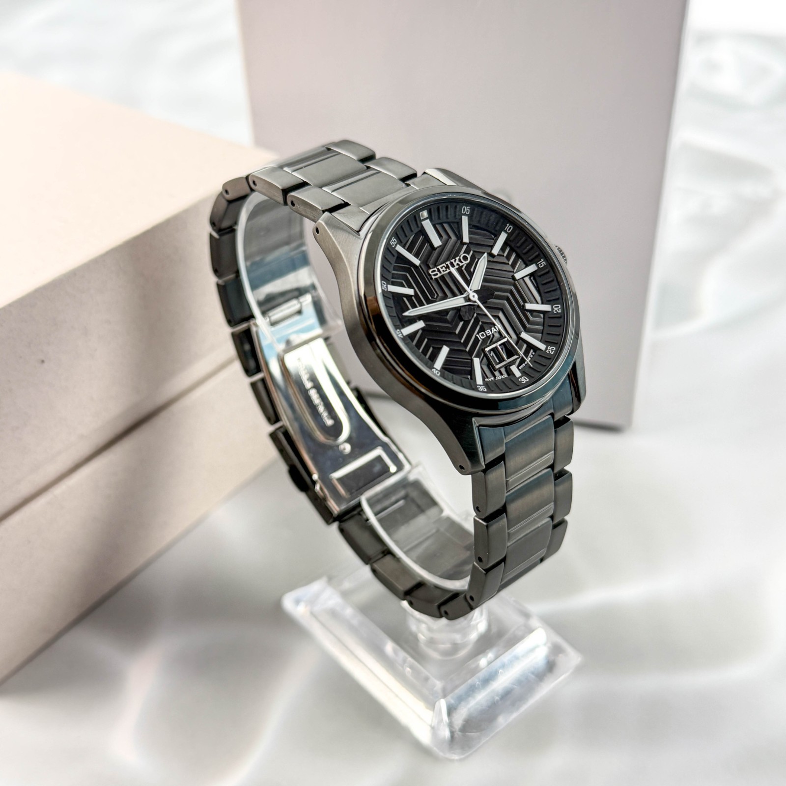 Seiko Essentials SUR515 Men’s Black Dial Stainless Steel Strap Quartz Watch 40mm