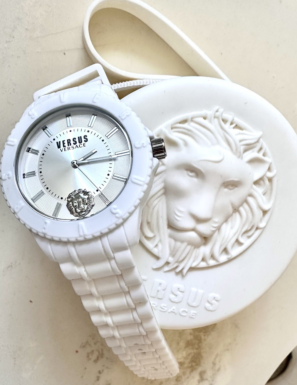 Versace Versus Women’s Watch no battery