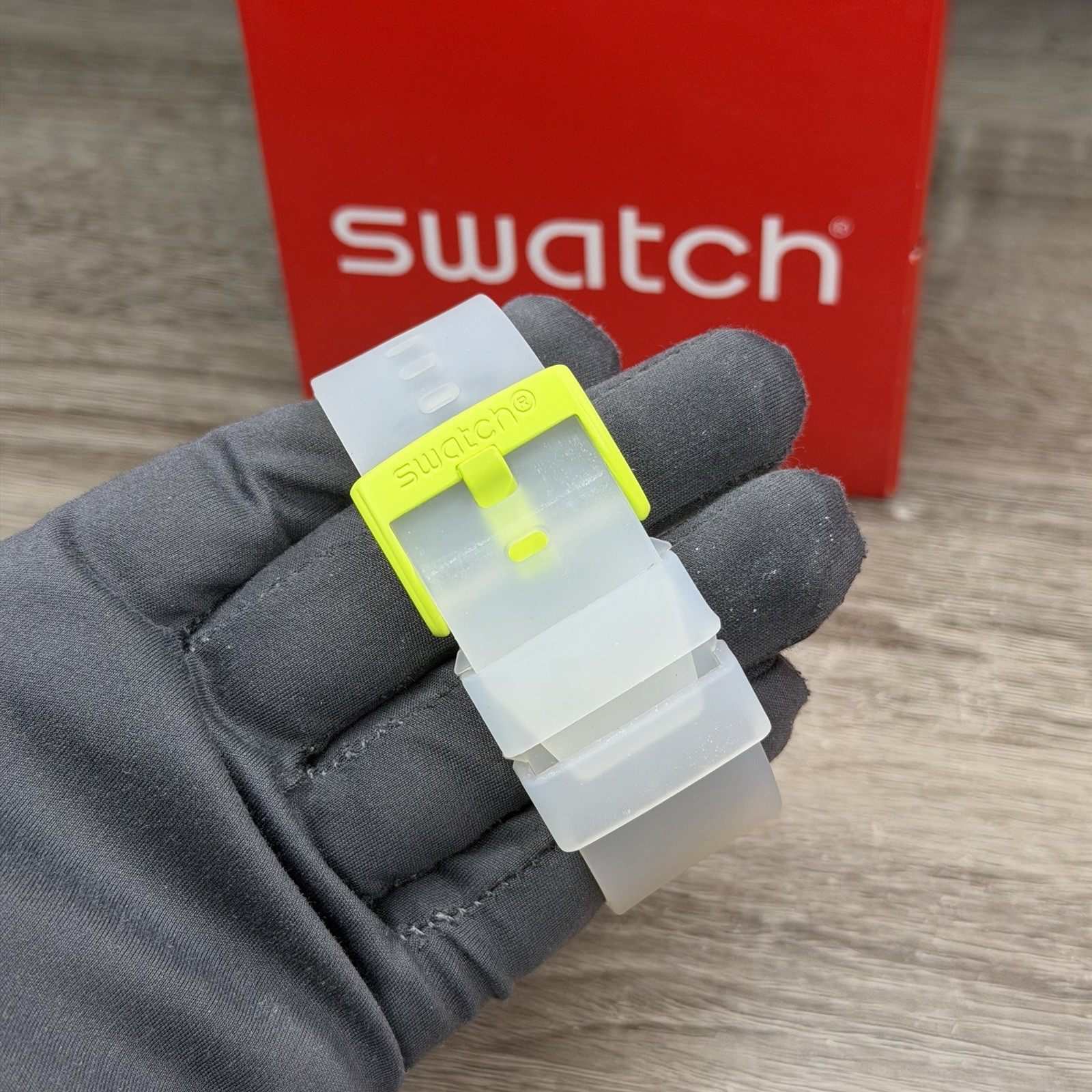 NEW✅SKELETON✅ Swatch Big Bold YELLOWINJELLY Transparent Men’s Watch SO27E103