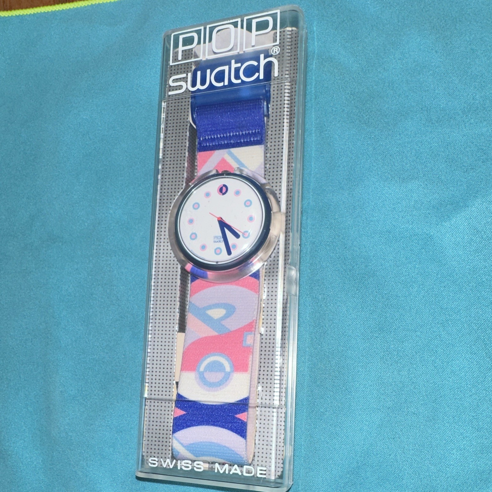 Vintage Pop Swatch 1991 Contessa PWN104 in original box. Great condition.