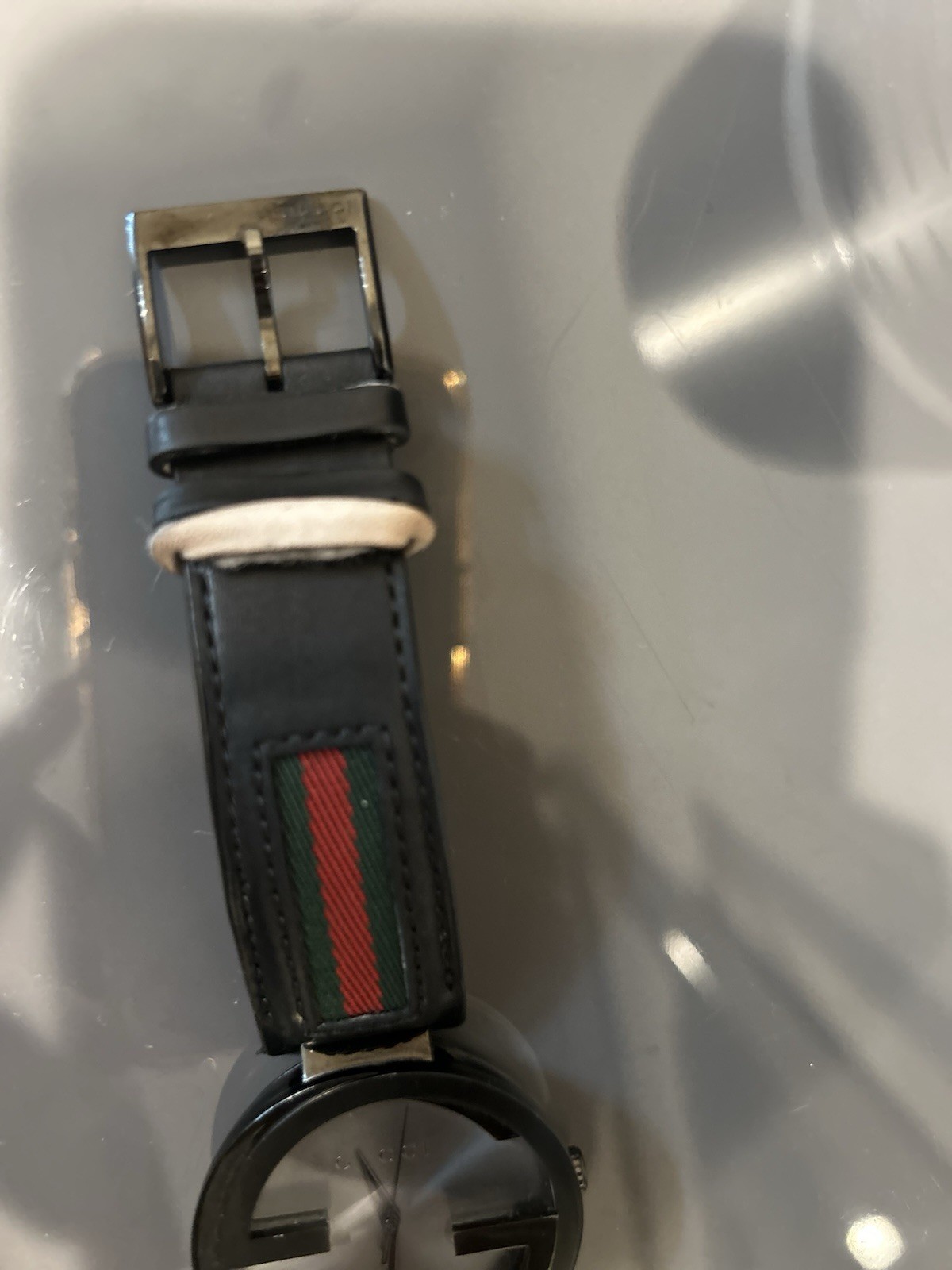 Gucci YA133206 Men’s Interlocking Black Leather with Red and Green 42mm