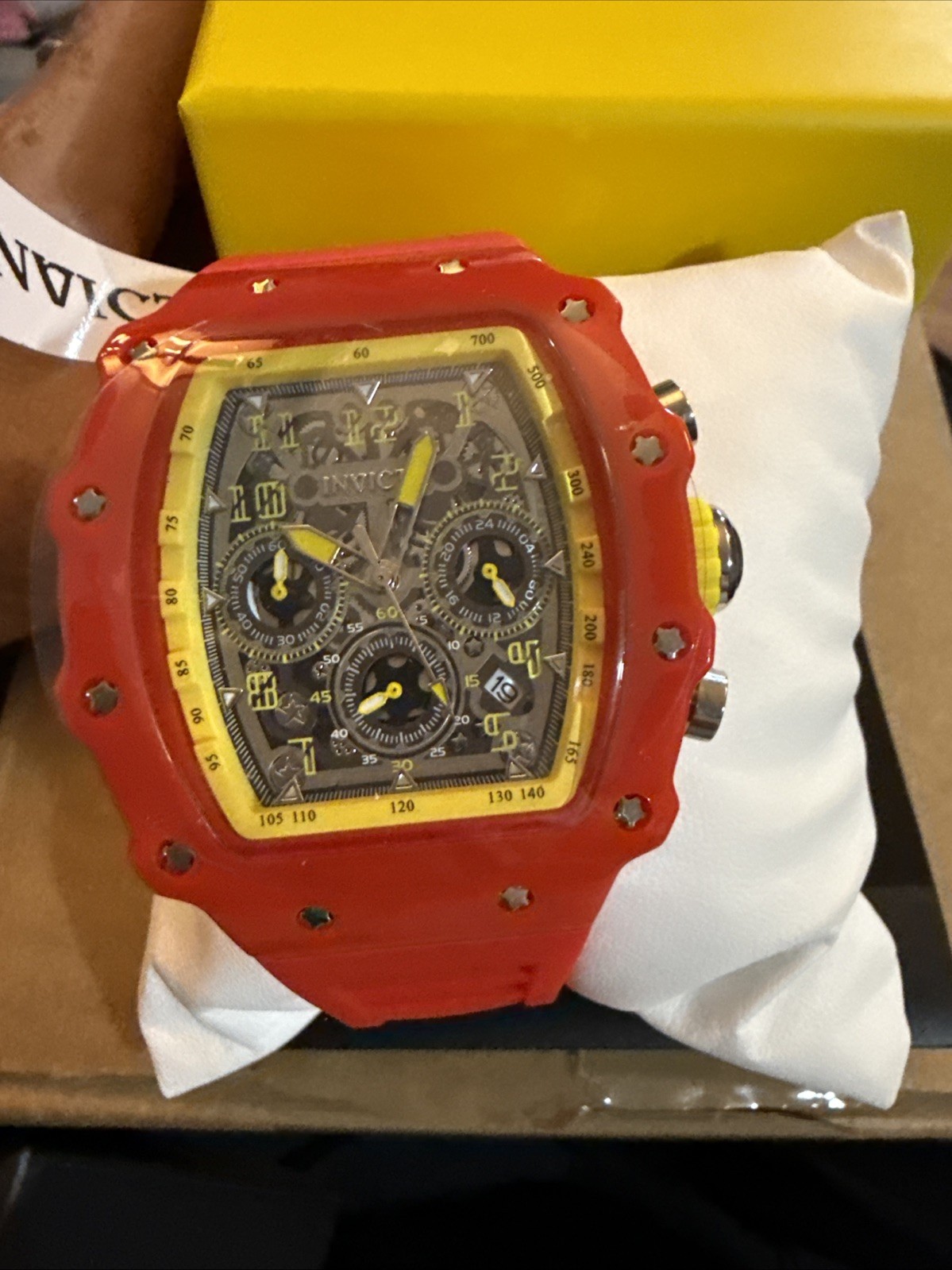 🔥🔥 NEW!!! Invicta Racing CYCLONE Men’s PODIUM WATCH – 48.5mm, Red Gold 48713
