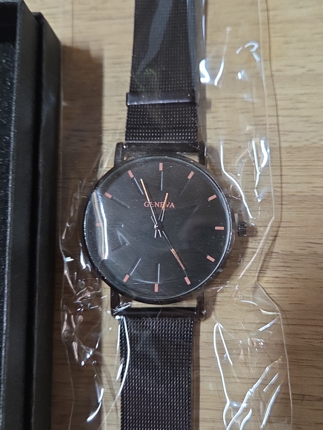 Geneva Ultra Thin Black Business Watch with Mesh Strap Quartz Mens NWB