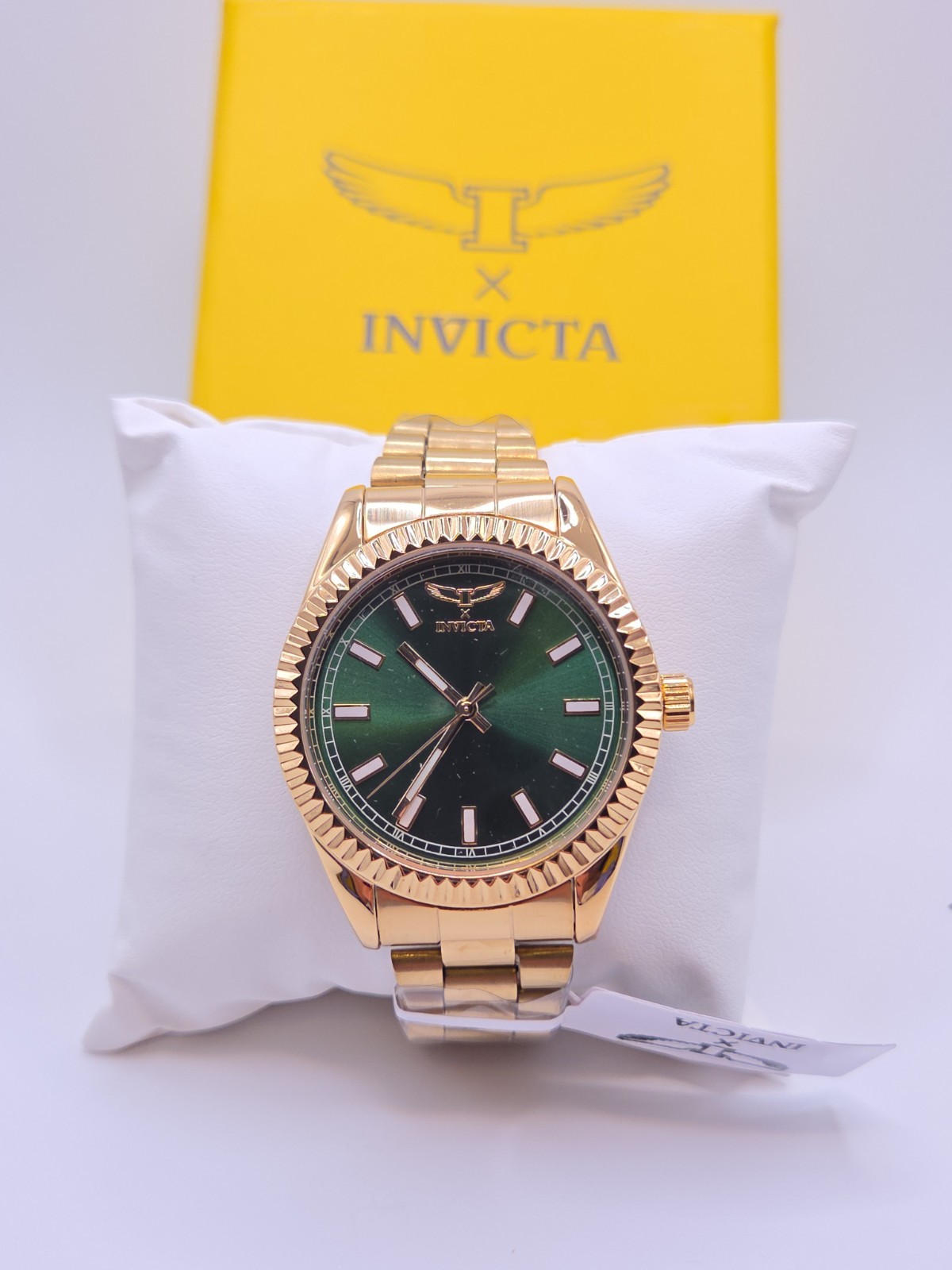 Invicta Specialty I 69008 Green Dial, Gold Case, Gold Bezel, Gold Band