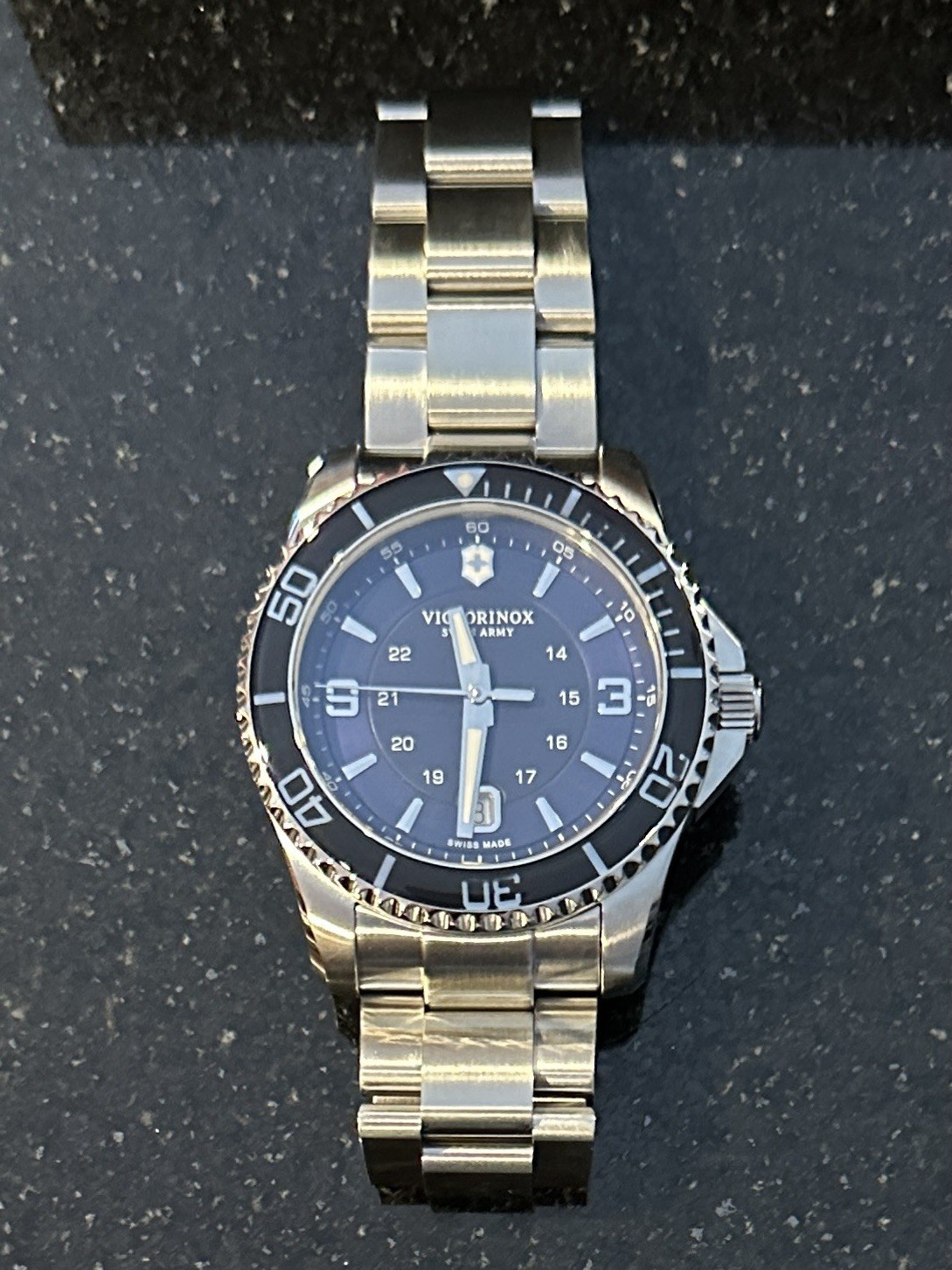 BLUE BLOODS NIB Swiss Army Victorinox Maverick Watch (Official Cast & Crew Swag)